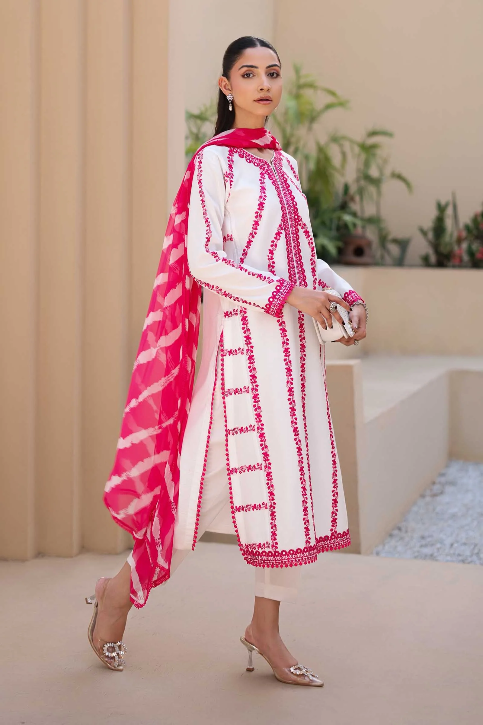 3 Piece Embroidered Lawn Suit - Image 6