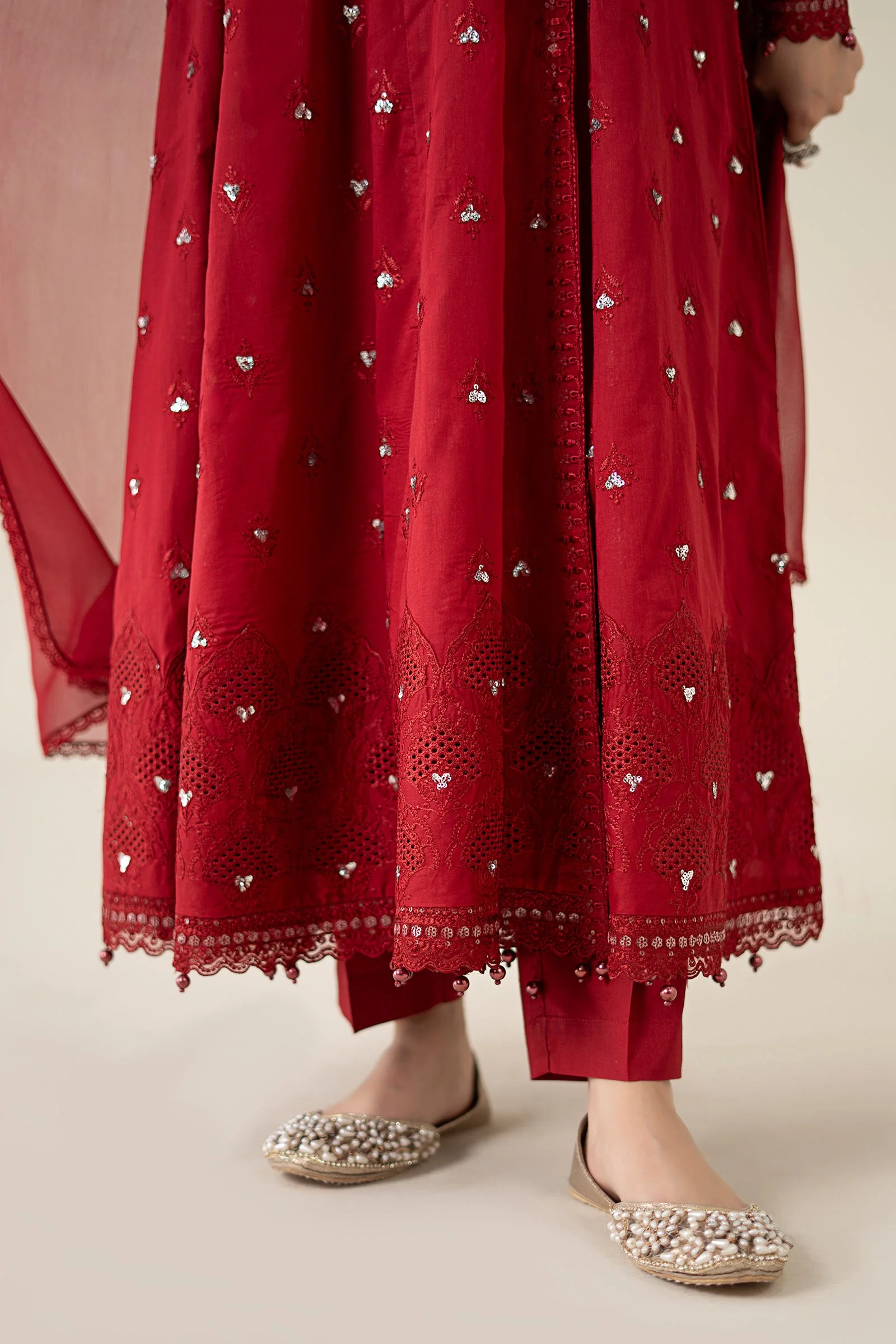 3 Piece Embroidered Lawn Suit - Image 7