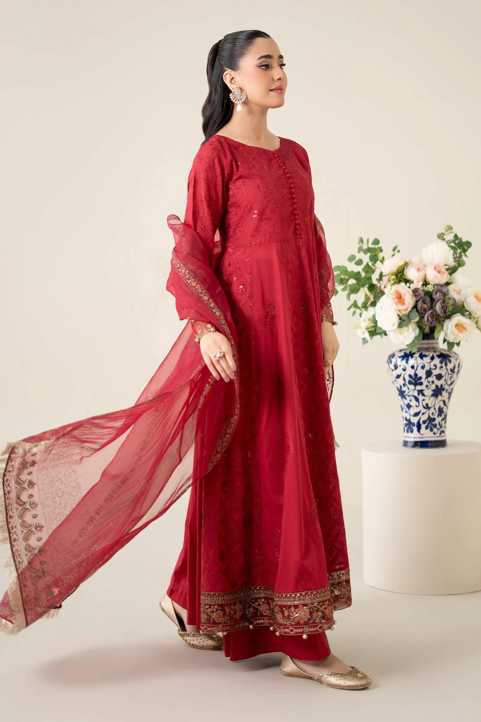 3 Piece Embroidered Lawn Suit - Image 3