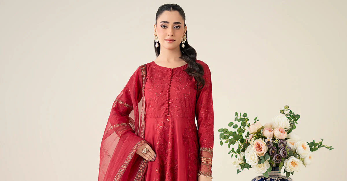 3 Piece Embroidered Lawn Suit - Image 8