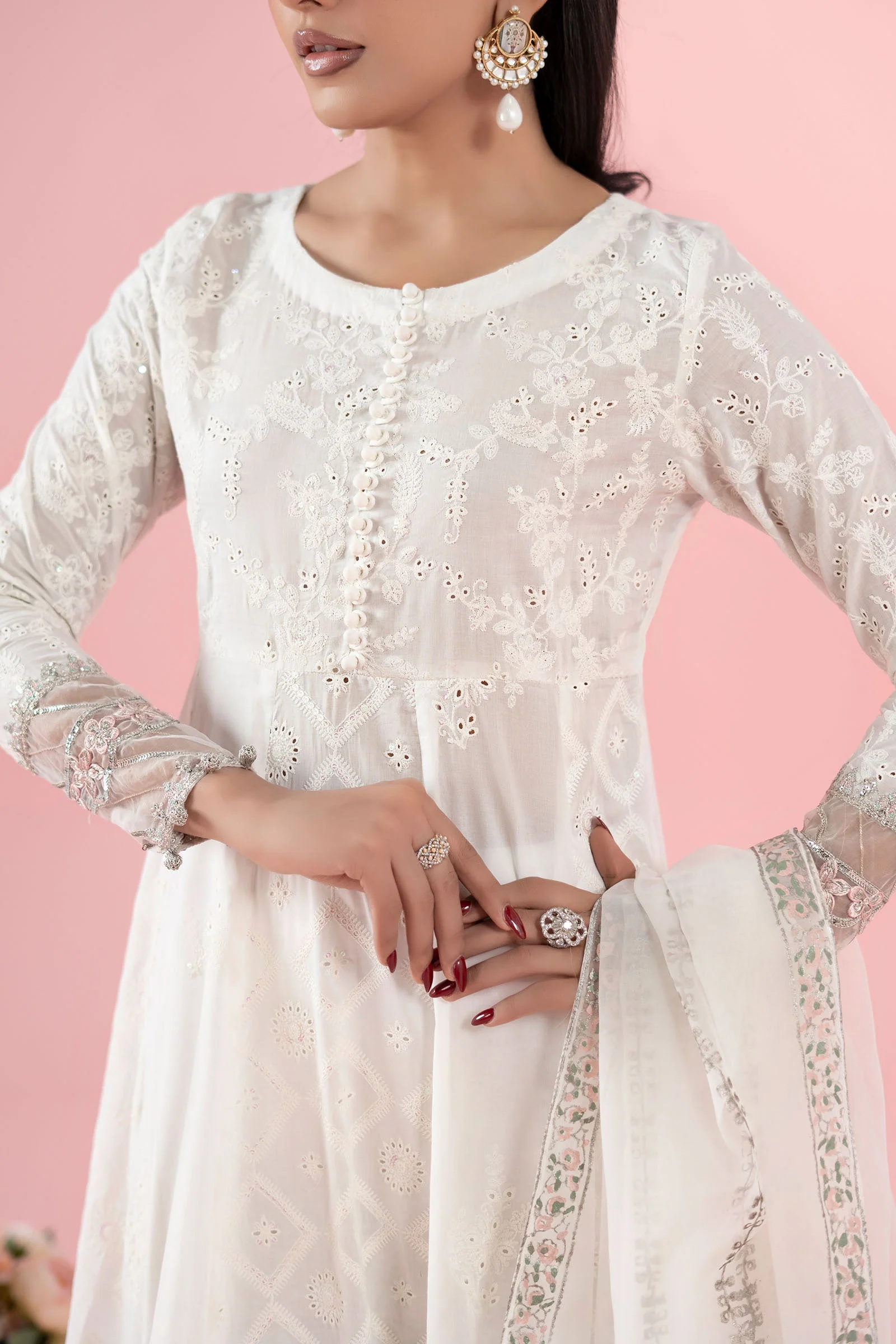 3 Piece Embroidered Lawn Suit - Image 4