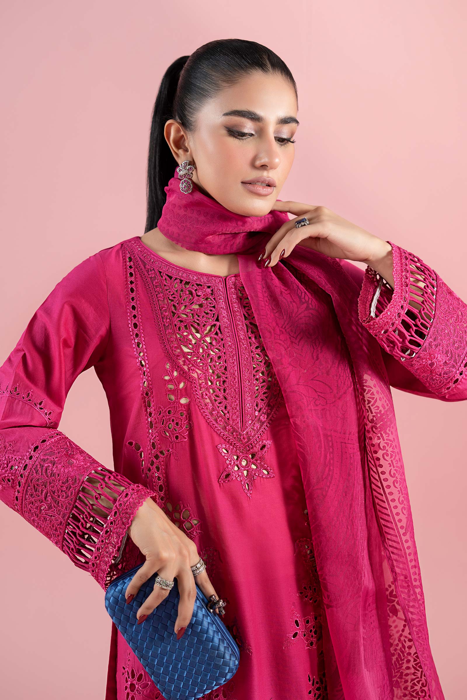3 Piece Embroidered Lawn Suit - Image 7