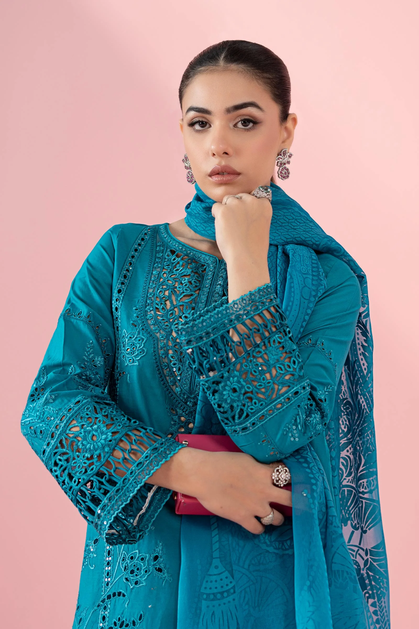 3 Piece Embroidered Lawn Suit - Image 2