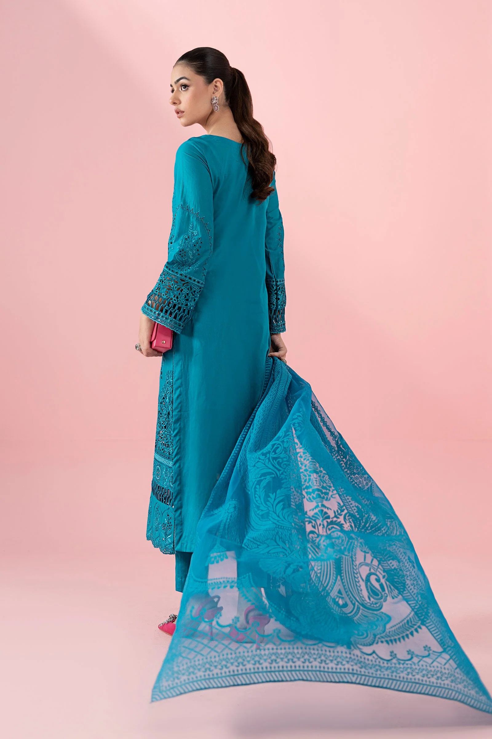 3 Piece Embroidered Lawn Suit - Image 8