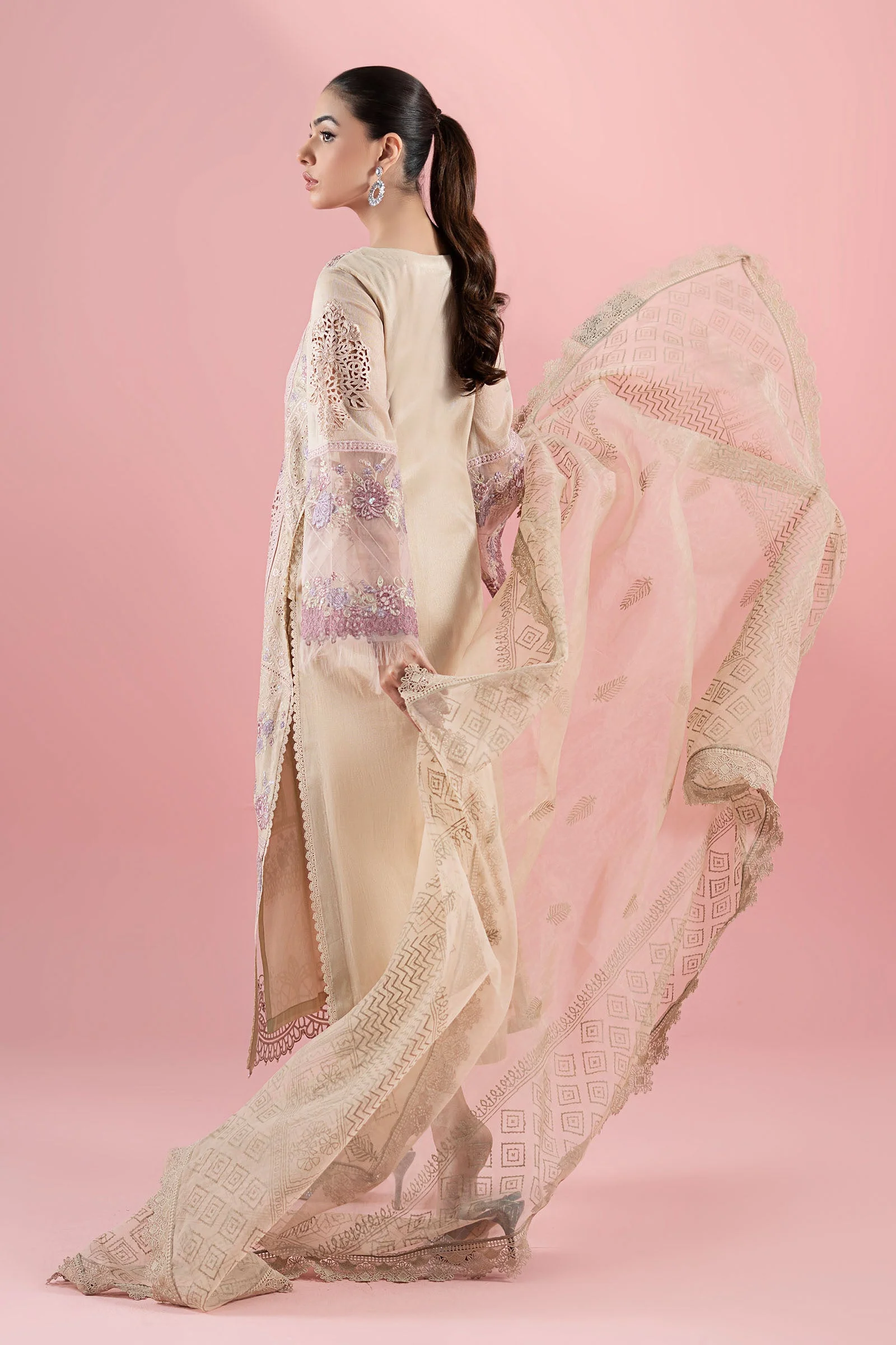 3 Piece Embroidered Masoori Lawn Suit - Image 7