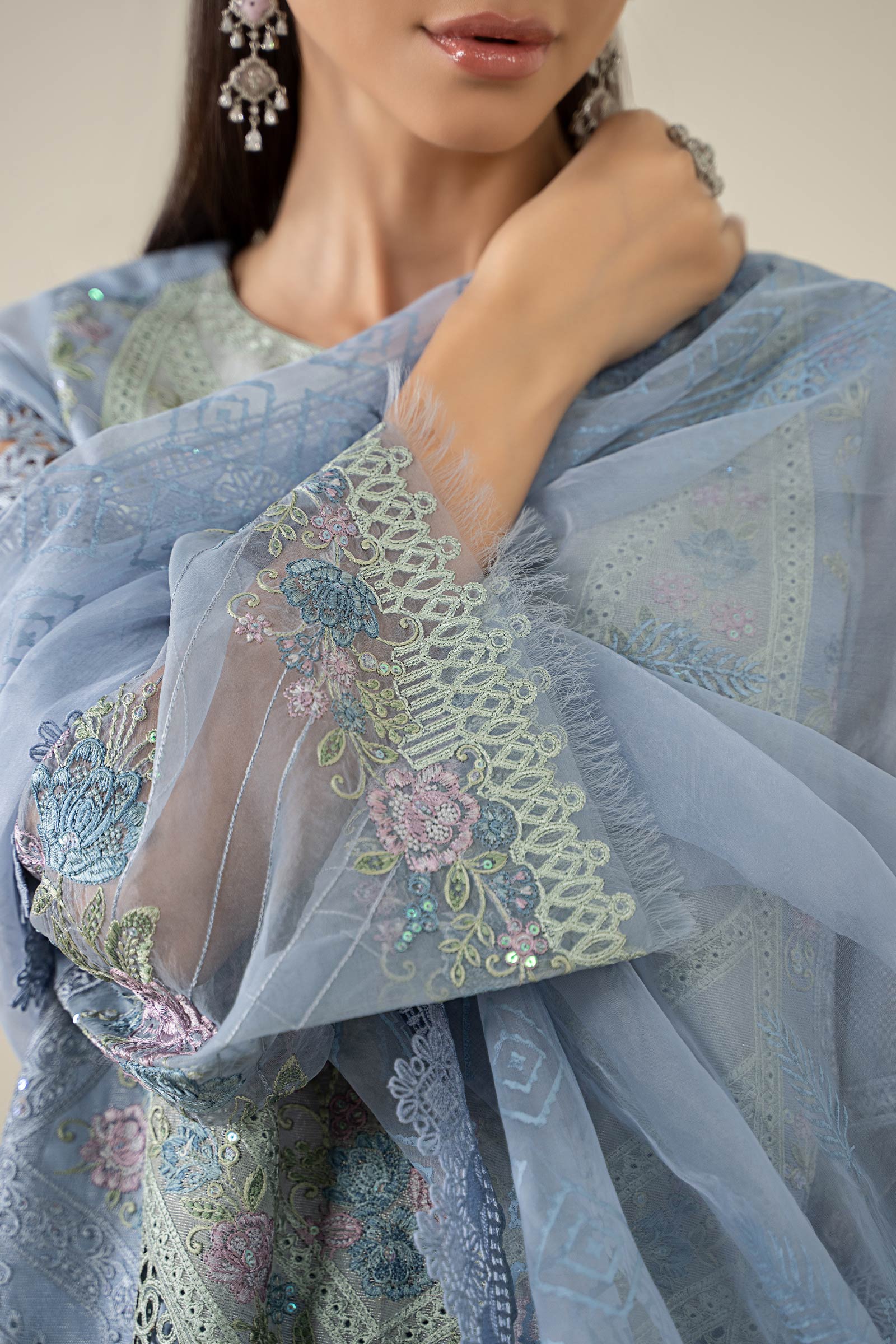 3 Piece Embroidered Masoori Lawn Suit - Image 3