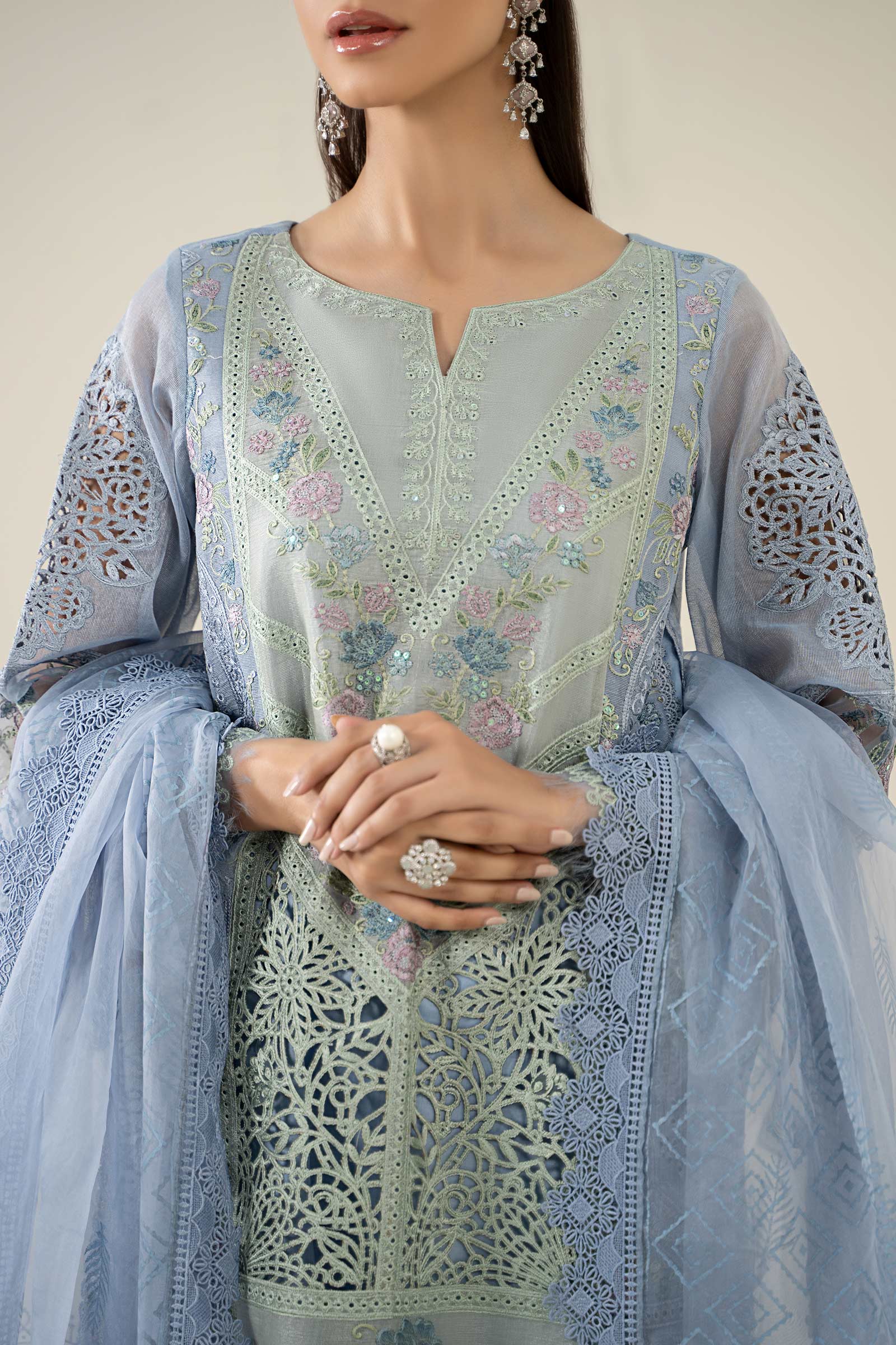 3 Piece Embroidered Masoori Lawn Suit - Image 4