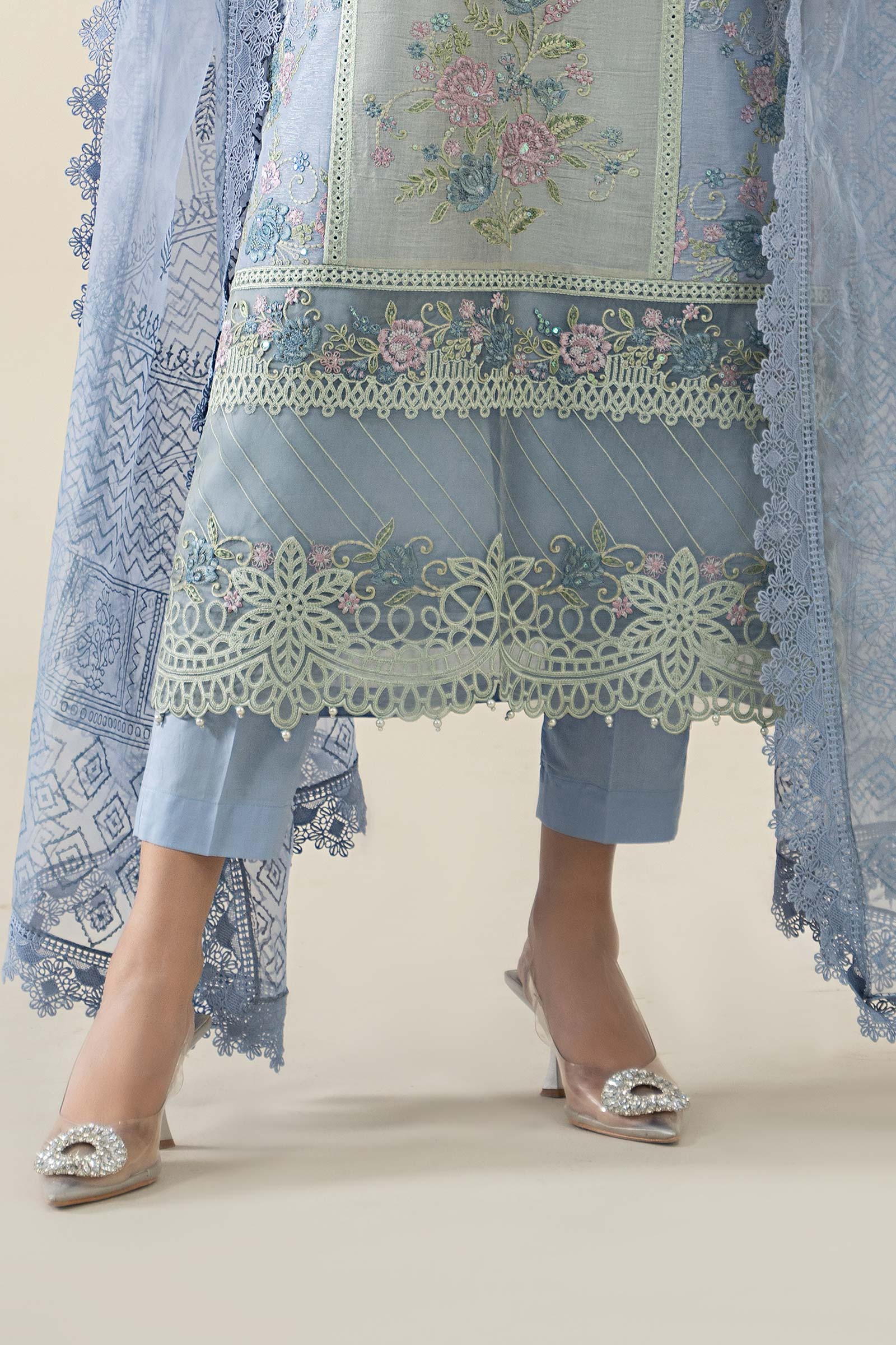 3 Piece Embroidered Masoori Lawn Suit - Image 5