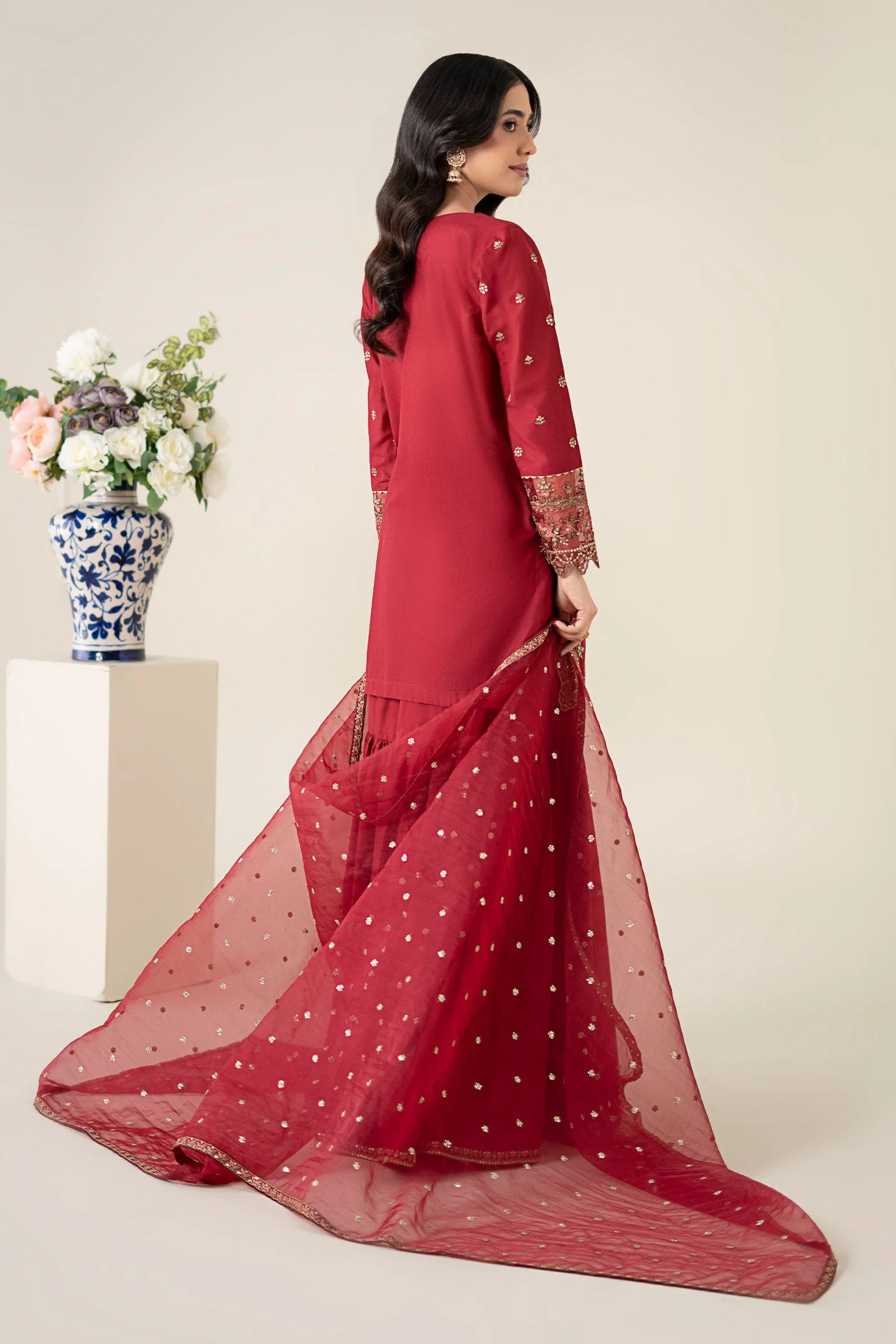 3 Piece Embroidered Lawn Suit - Image 9