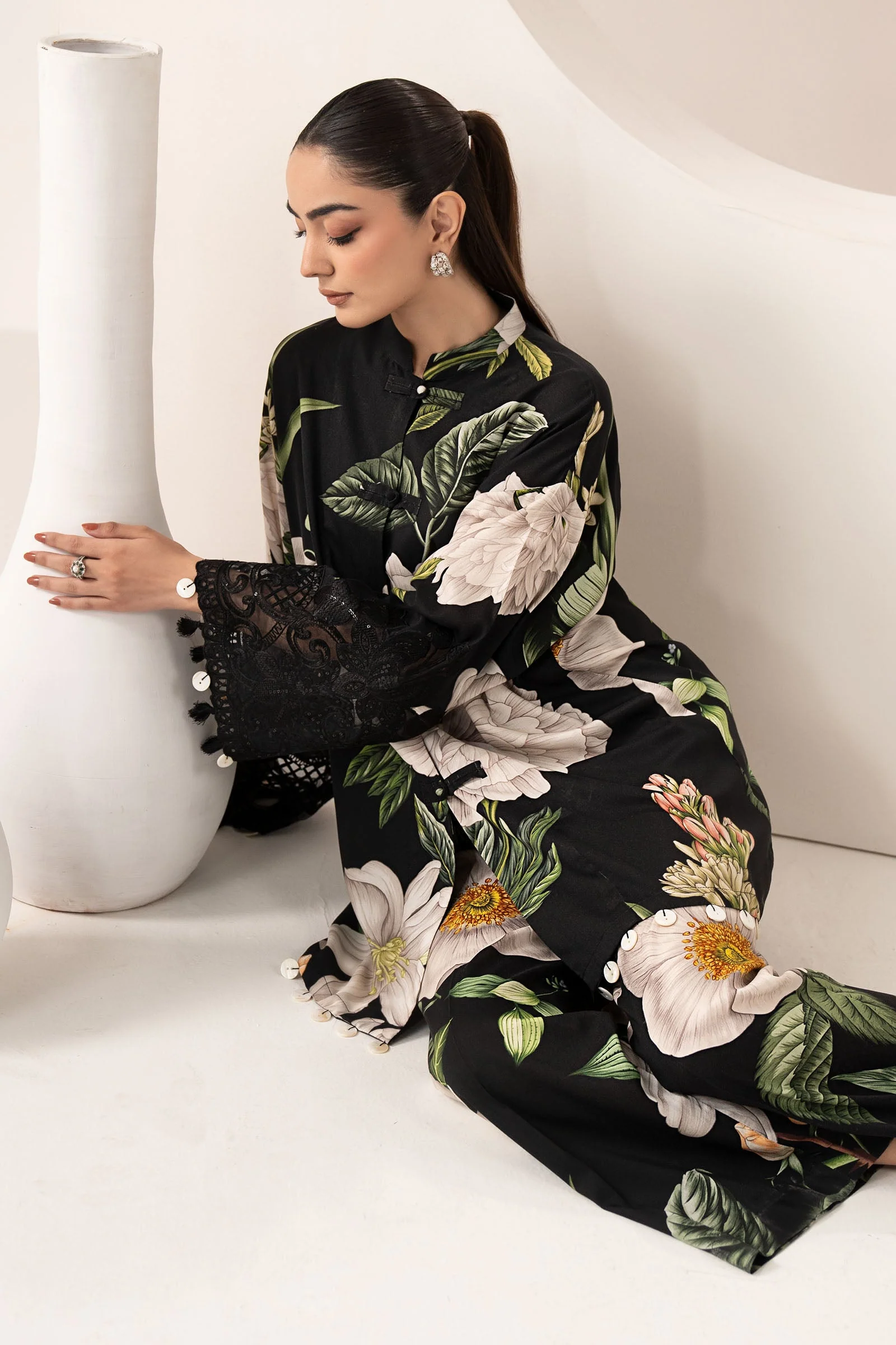 2 Piece Embroidered Arabic Lawn Suit - Image 3