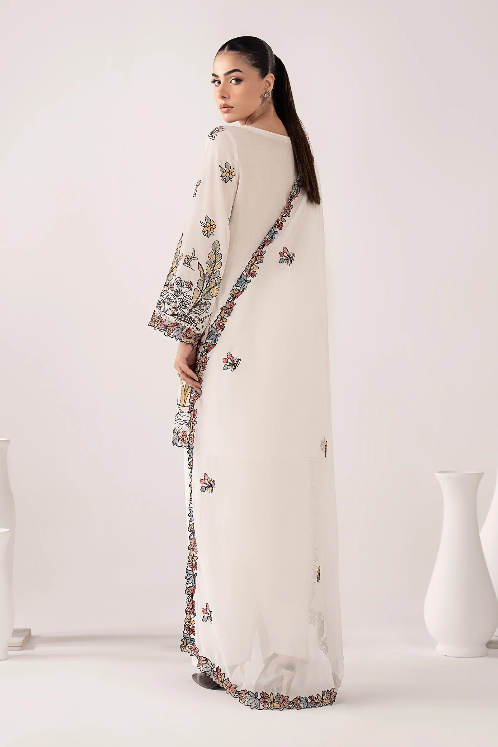 3 Piece Embroidered Lawn Suit - Image 19