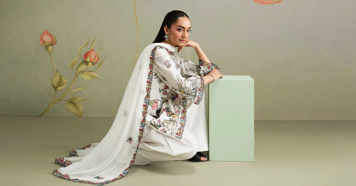 3 Piece Embroidered Lawn Suit - Image 20