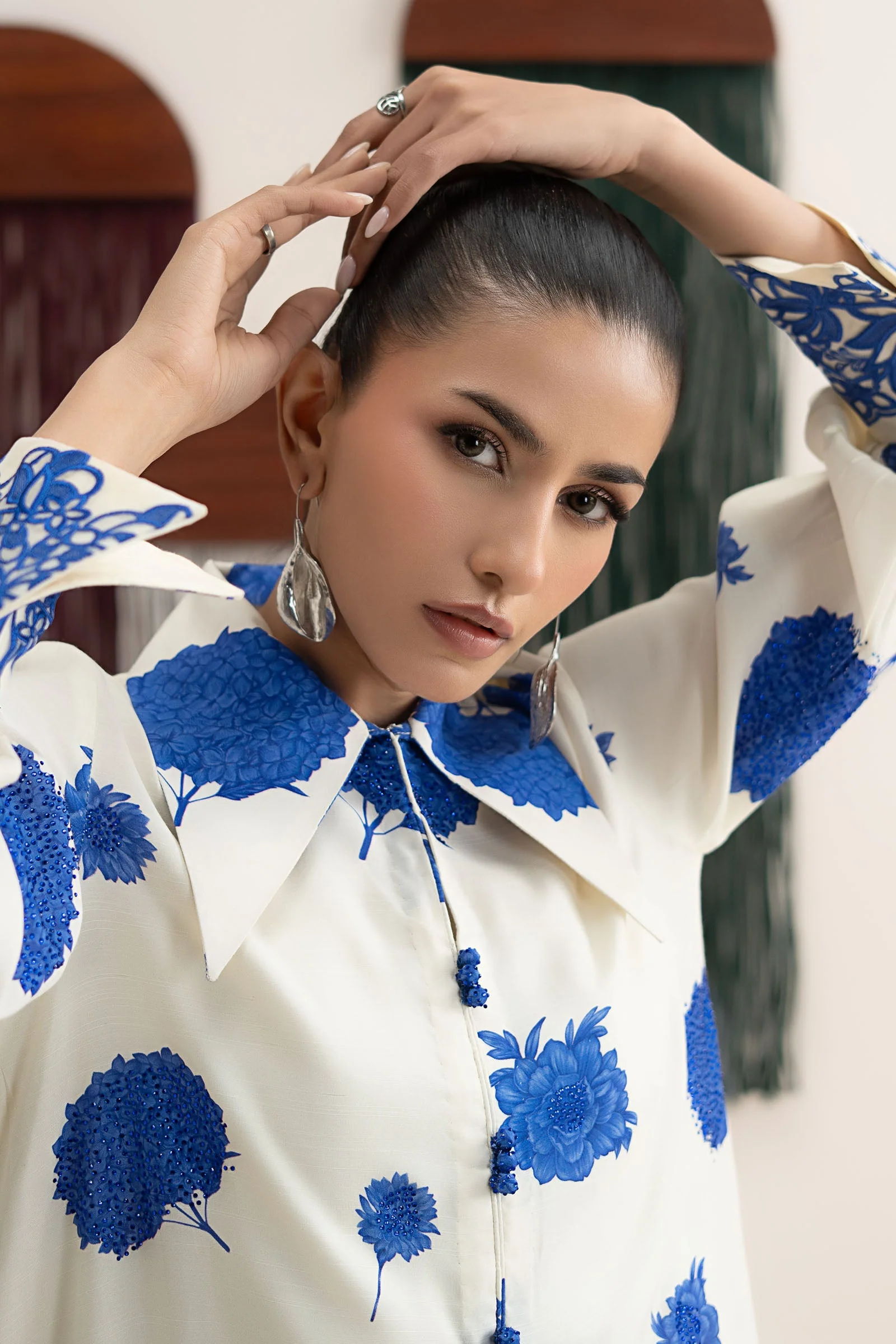 2 Piece Embroidered Raw Silk Suit - Image 3