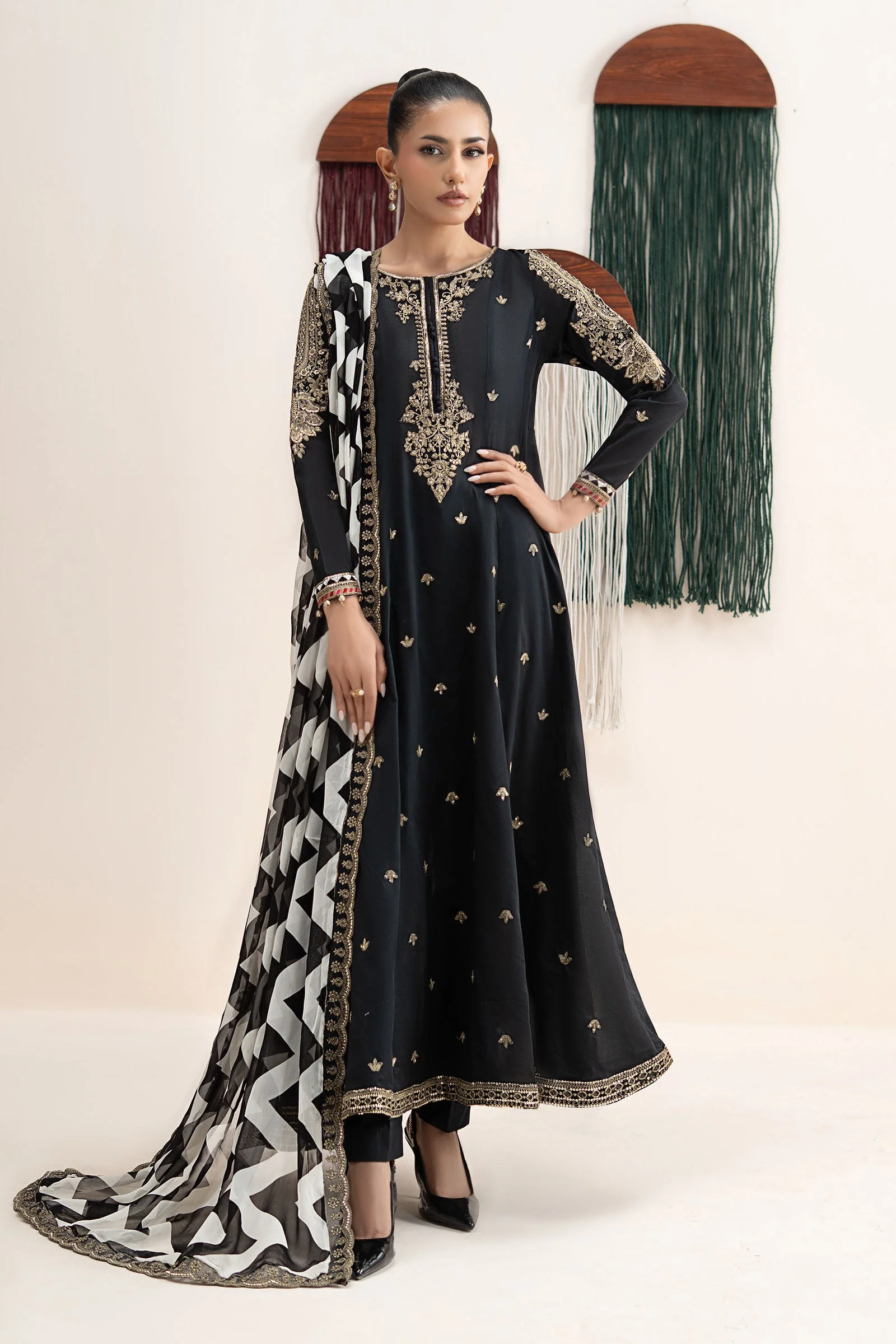 3 Piece Embroidered Lawn Suit