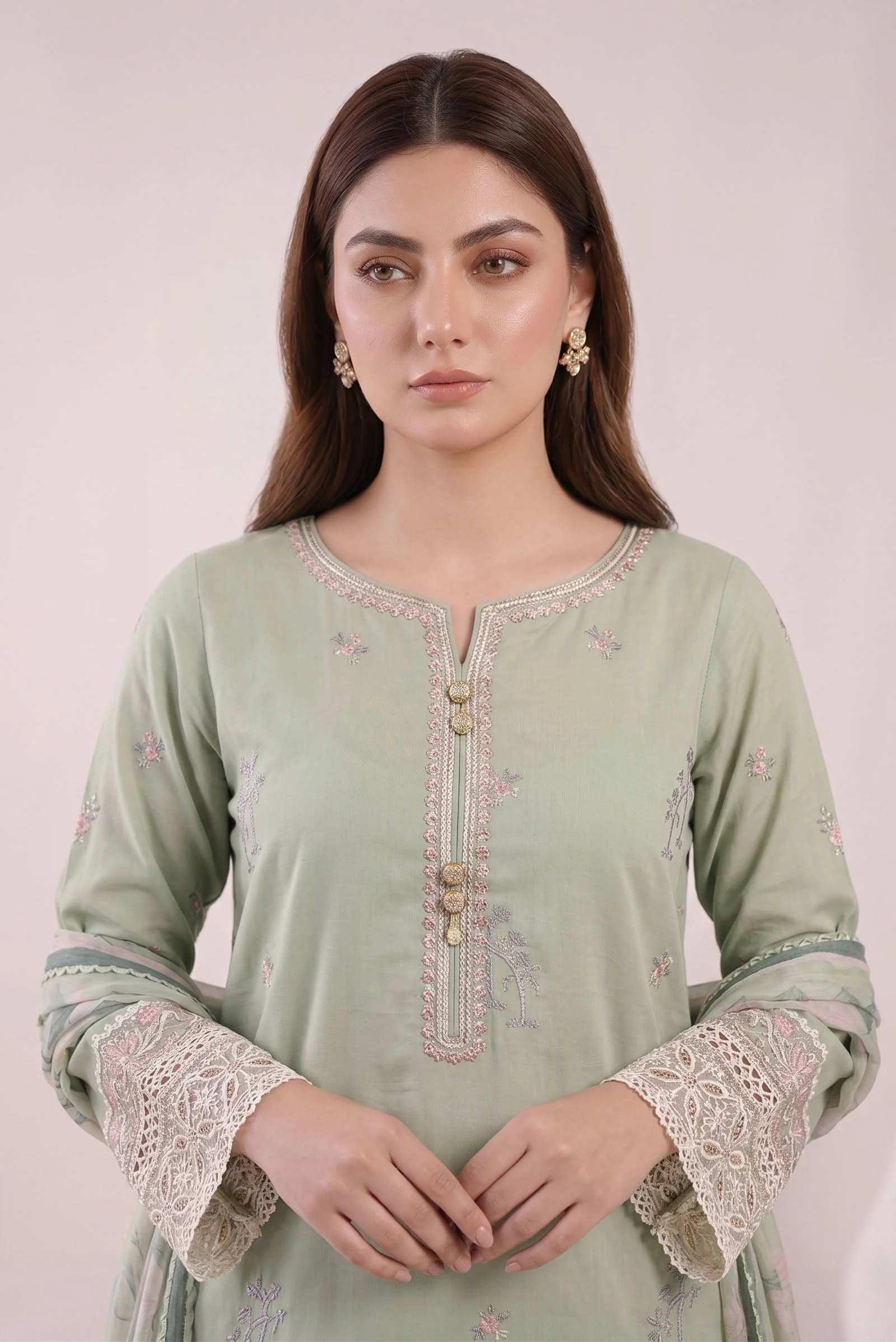 3 Piece Embroidered Lawn Suit - Image 2