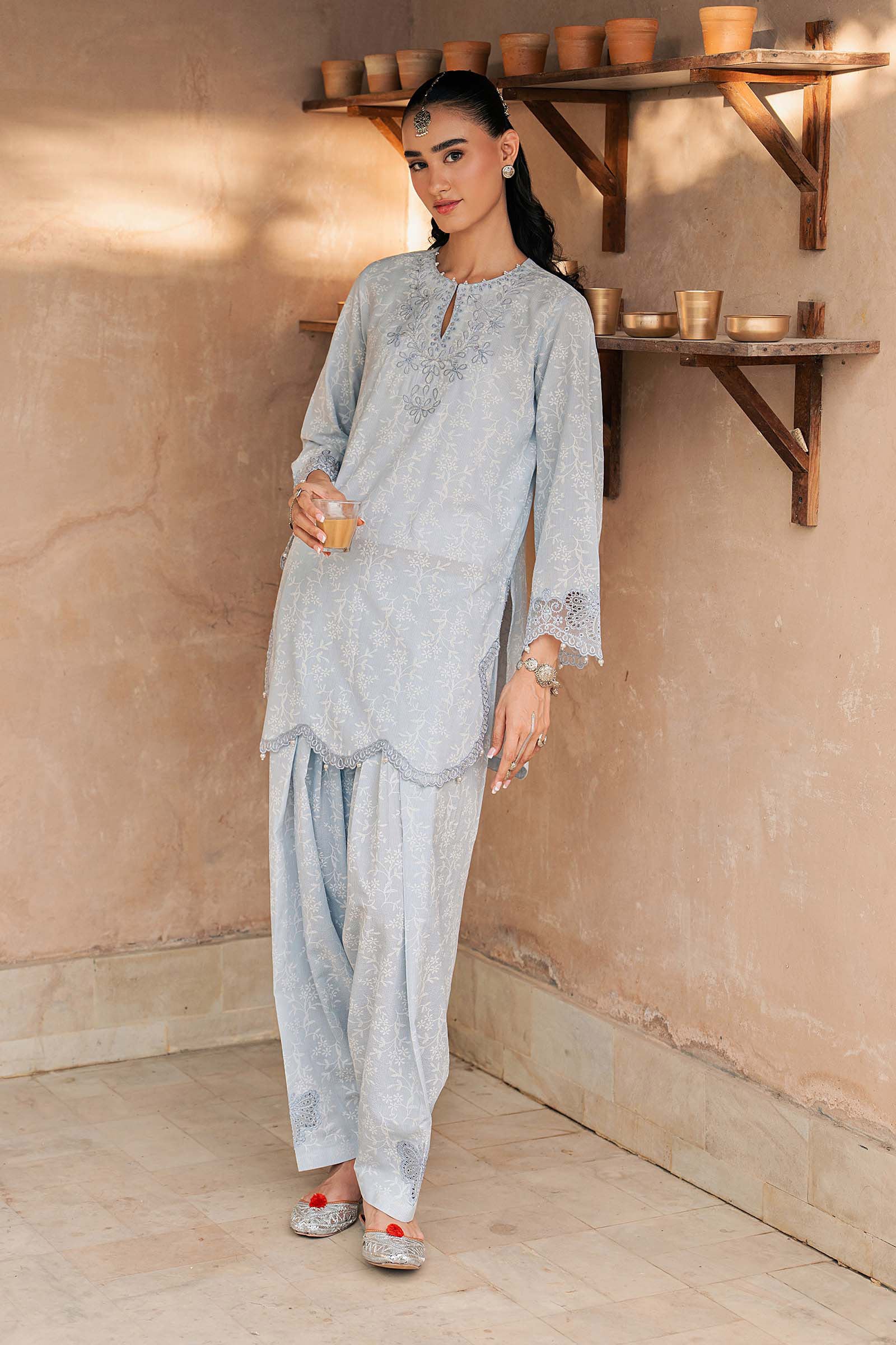 2 Piece Embroidered Lawn Suit - Image 9