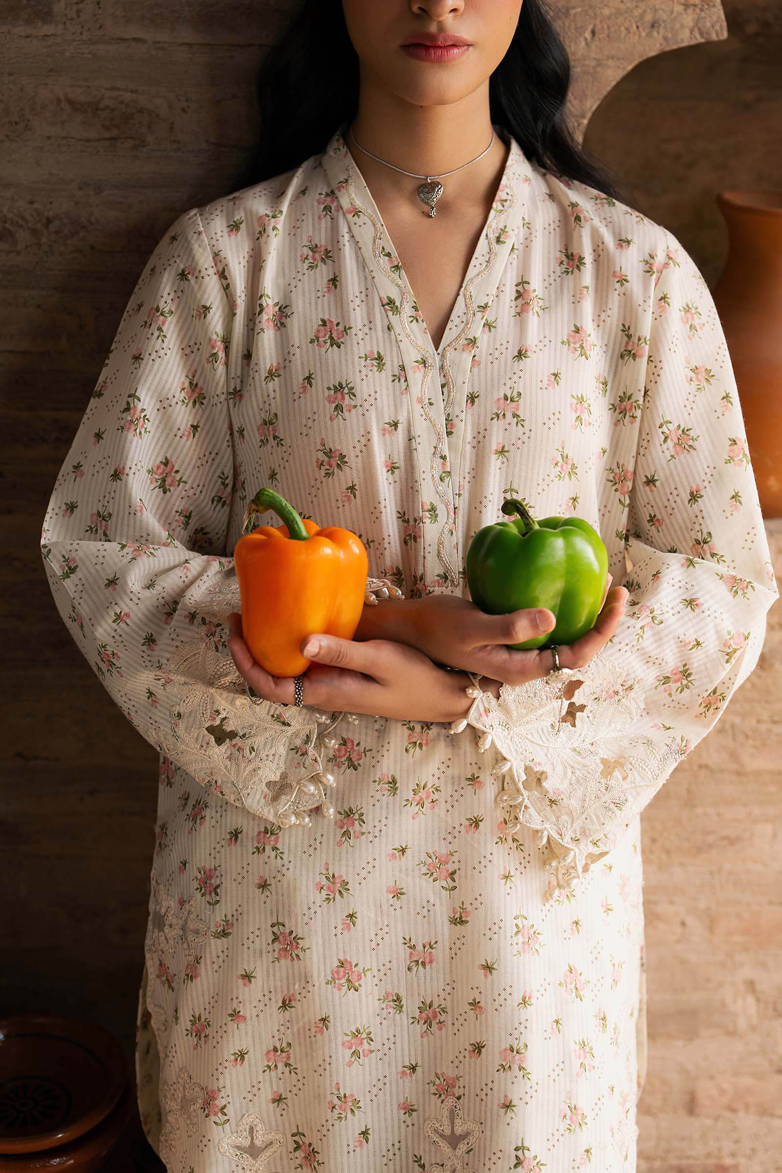 2 Piece Embroidered Lawn Suit - Image 5