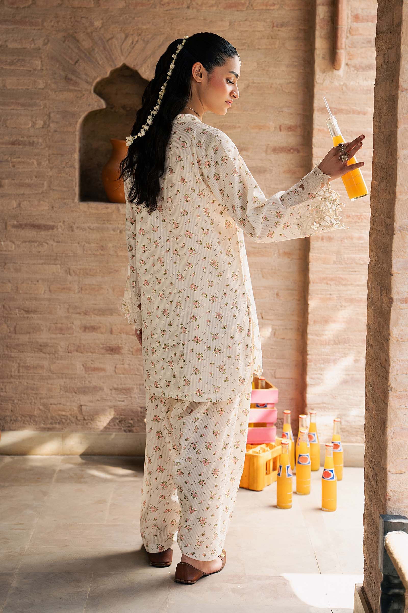 2 Piece Embroidered Lawn Suit - Image 8