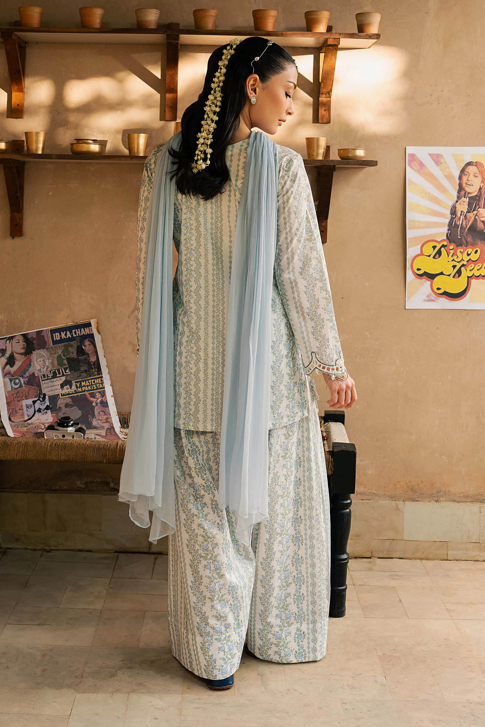 3 Piece Embroidered Lawn Suit - Image 11