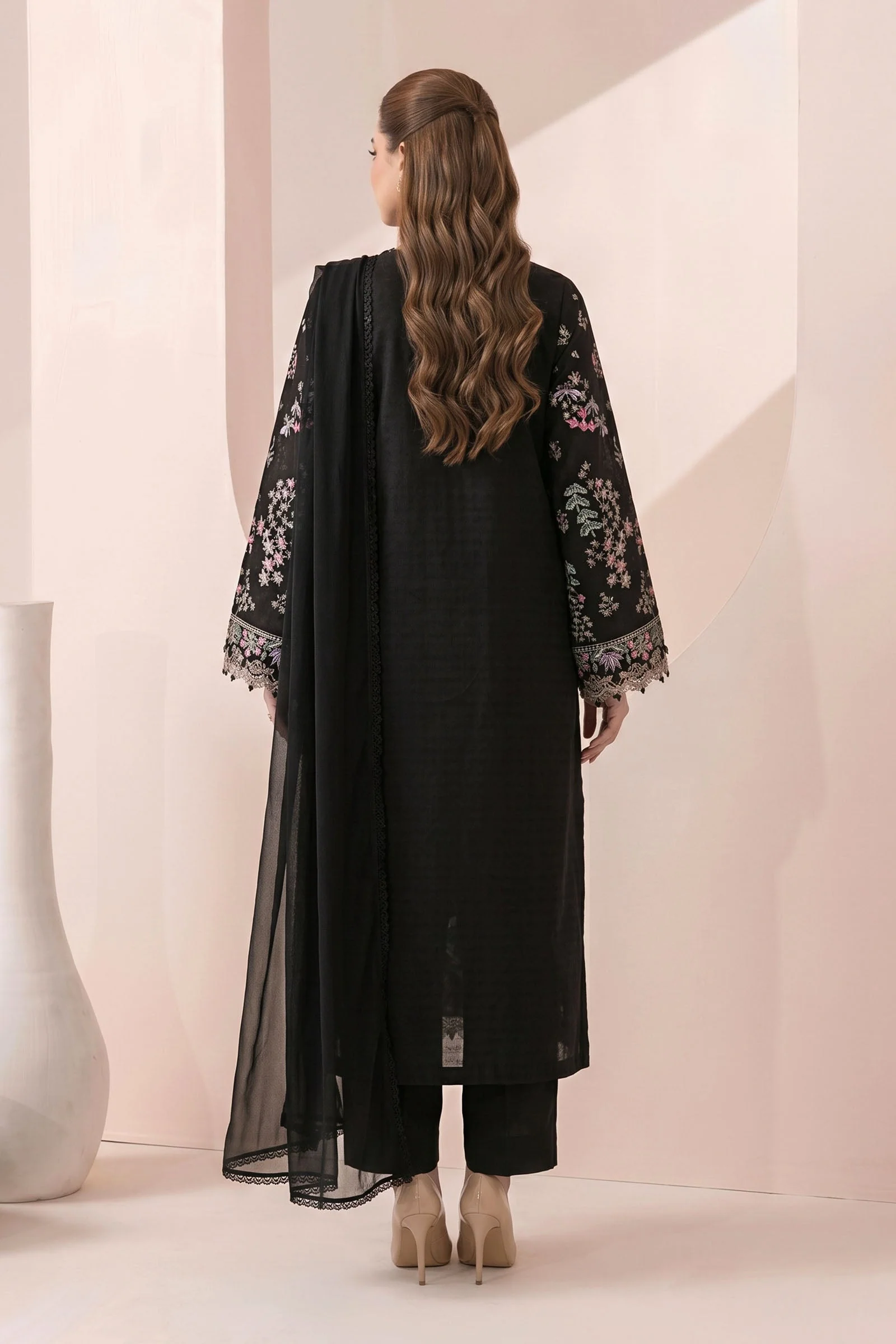 3 Piece Embroidered Dobby Jacquard Suit - Image 4