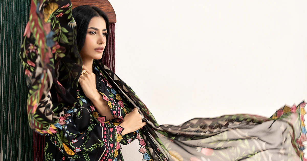 3 Piece Embroidered Lawn Suit - Image 9
