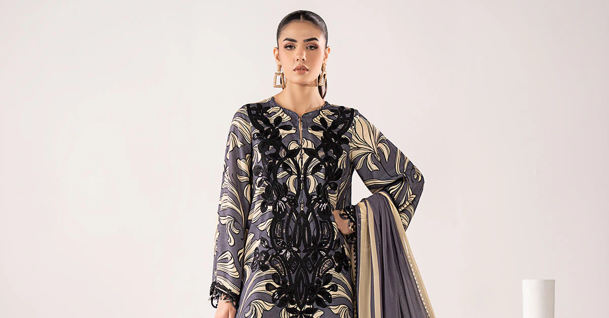 3 Piece Embroidered Raw Silk Suit - Image 7