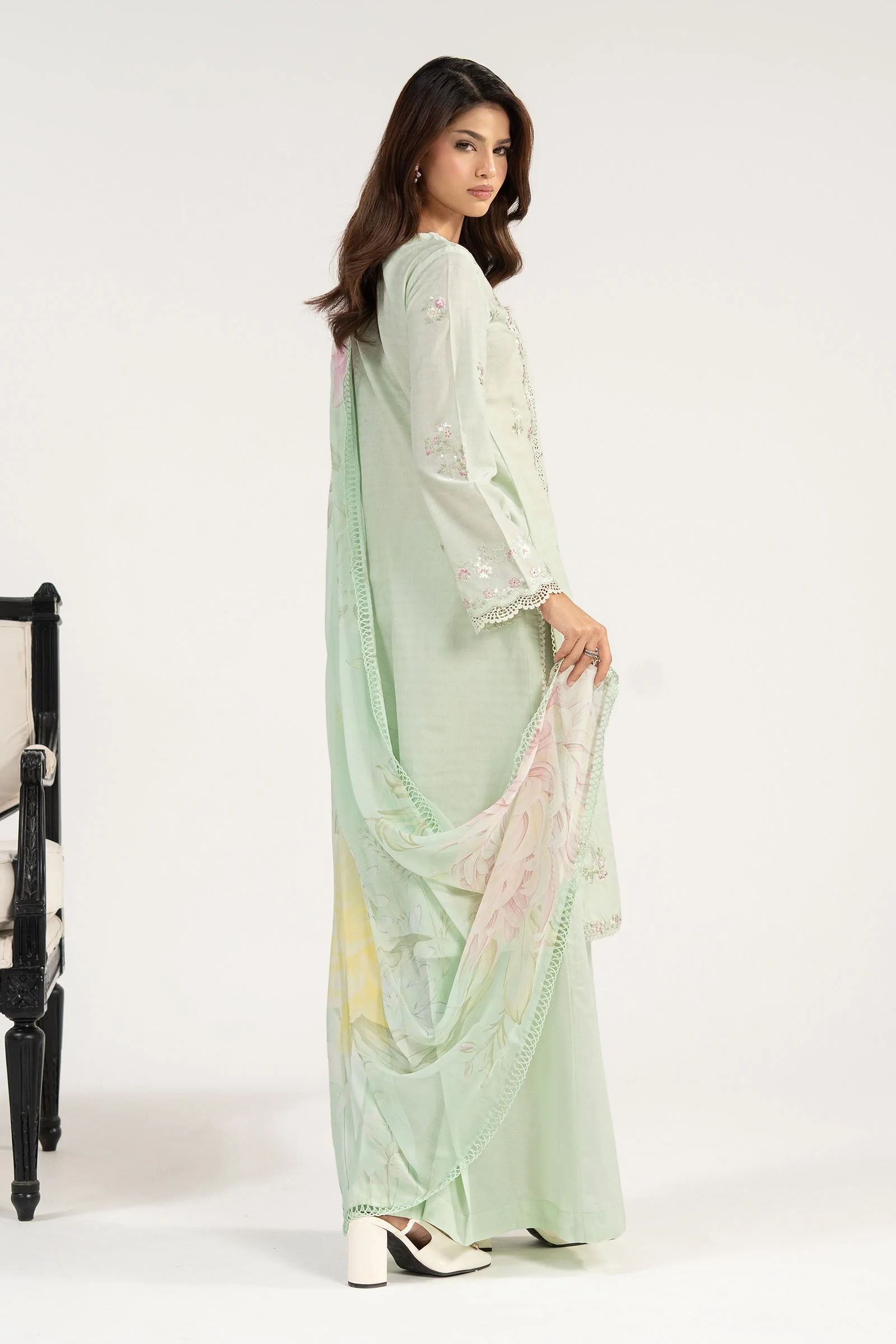 3 Piece Embroidered Dobby Jacquard Suit - Image 7