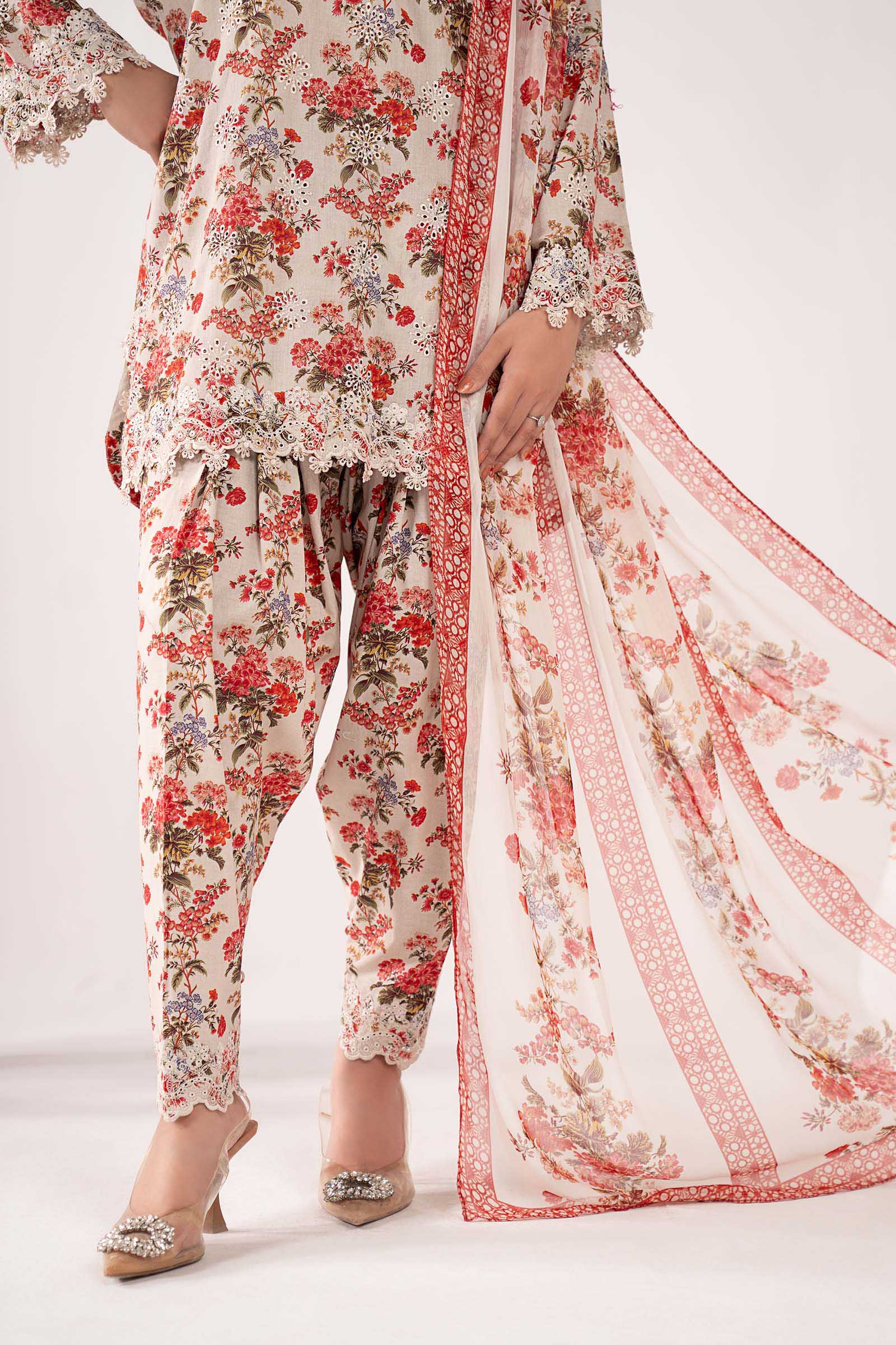 3 Piece Embroidered Lawn Suit - Image 7
