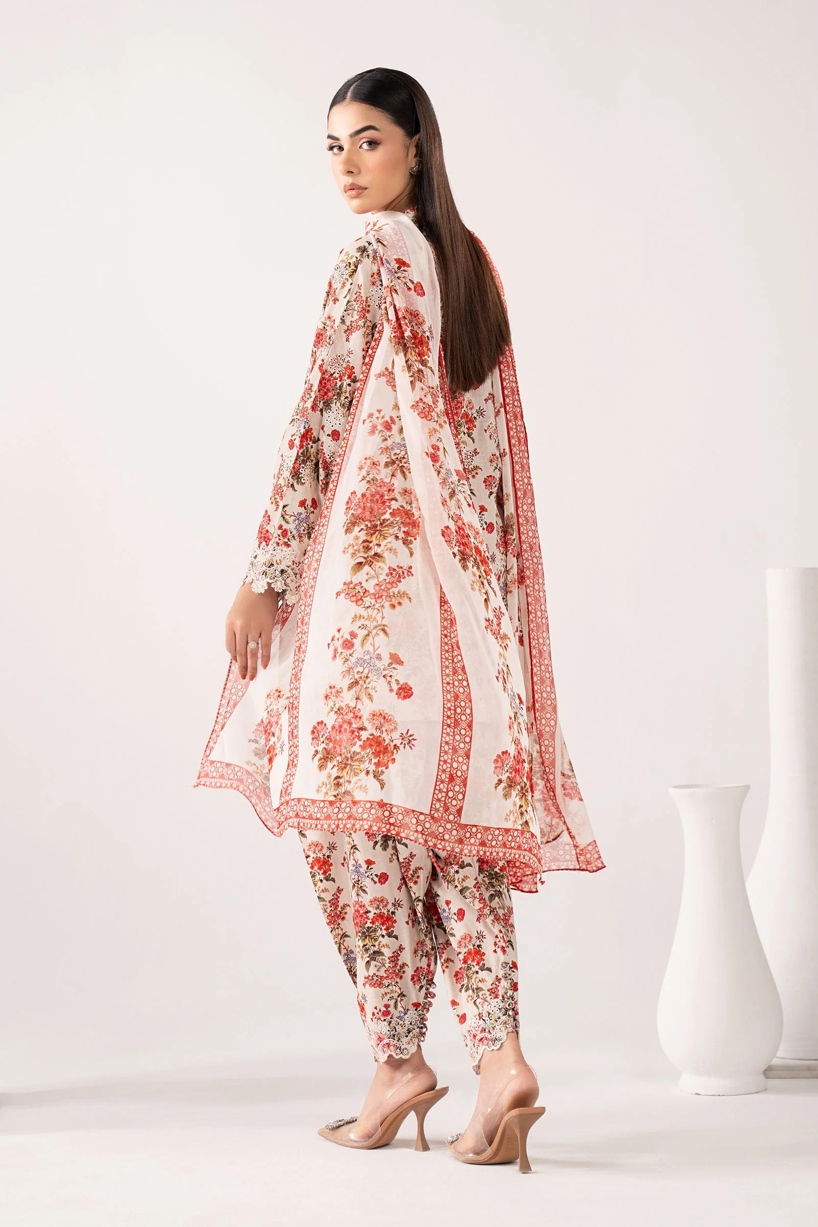 3 Piece Embroidered Lawn Suit - Image 8
