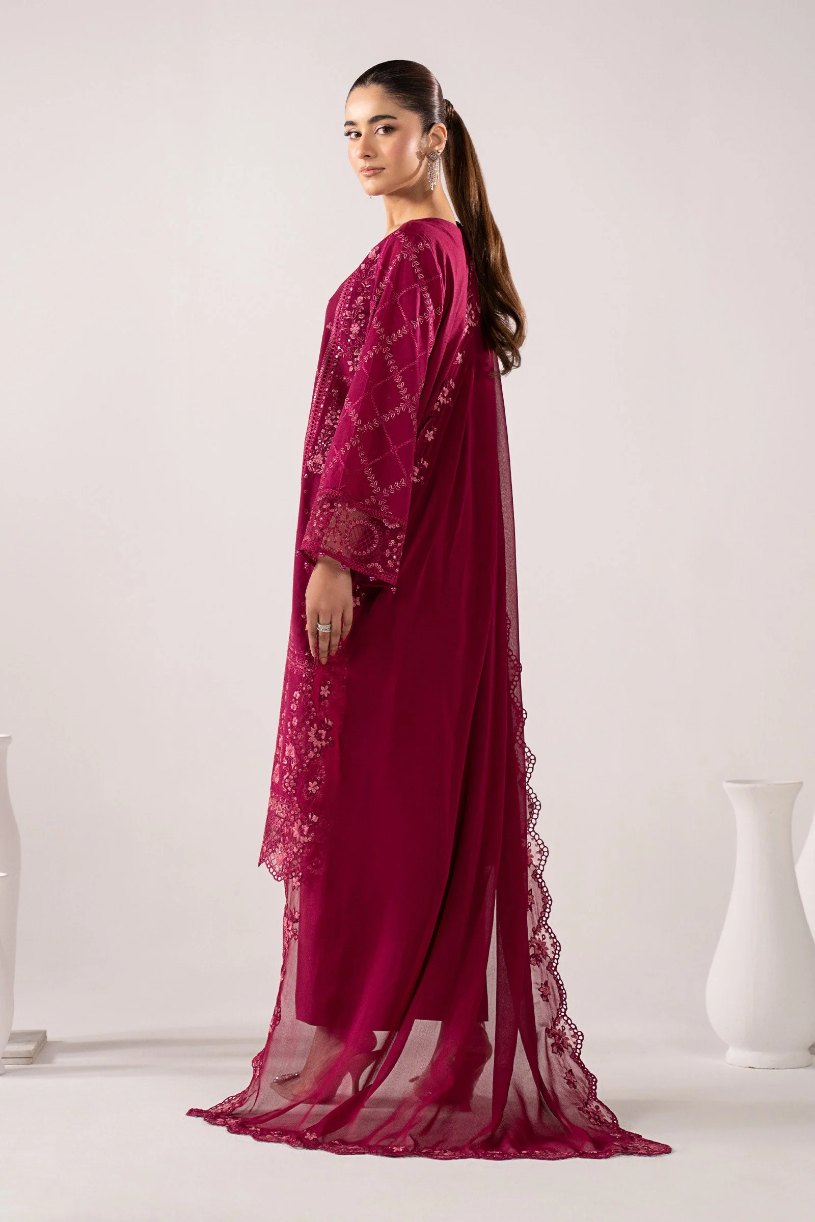 3 Piece Embroidered Lawn Suit - Image 12