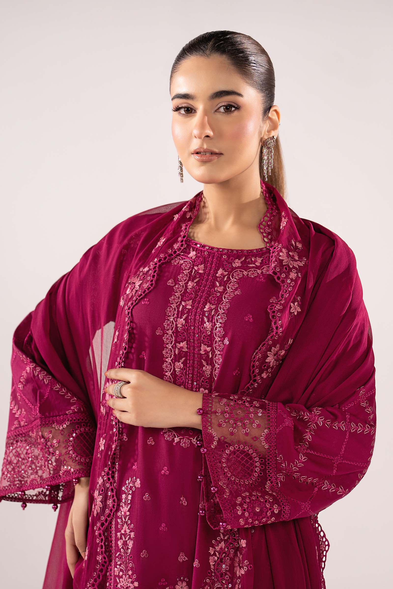 3 Piece Embroidered Lawn Suit - Image 3