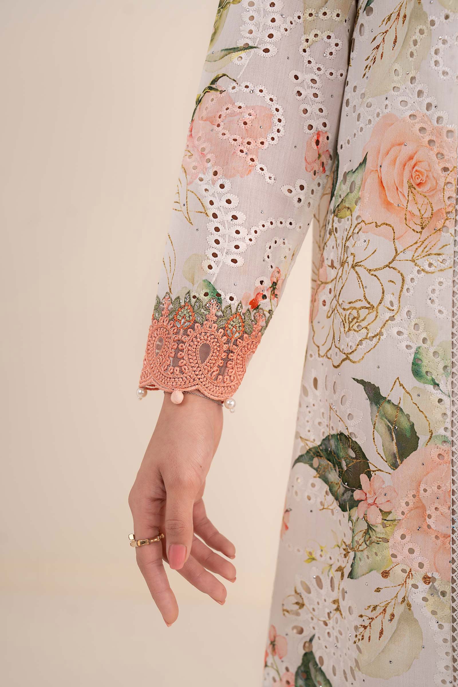 3 Piece Embroidered Lawn Suit - Image 12