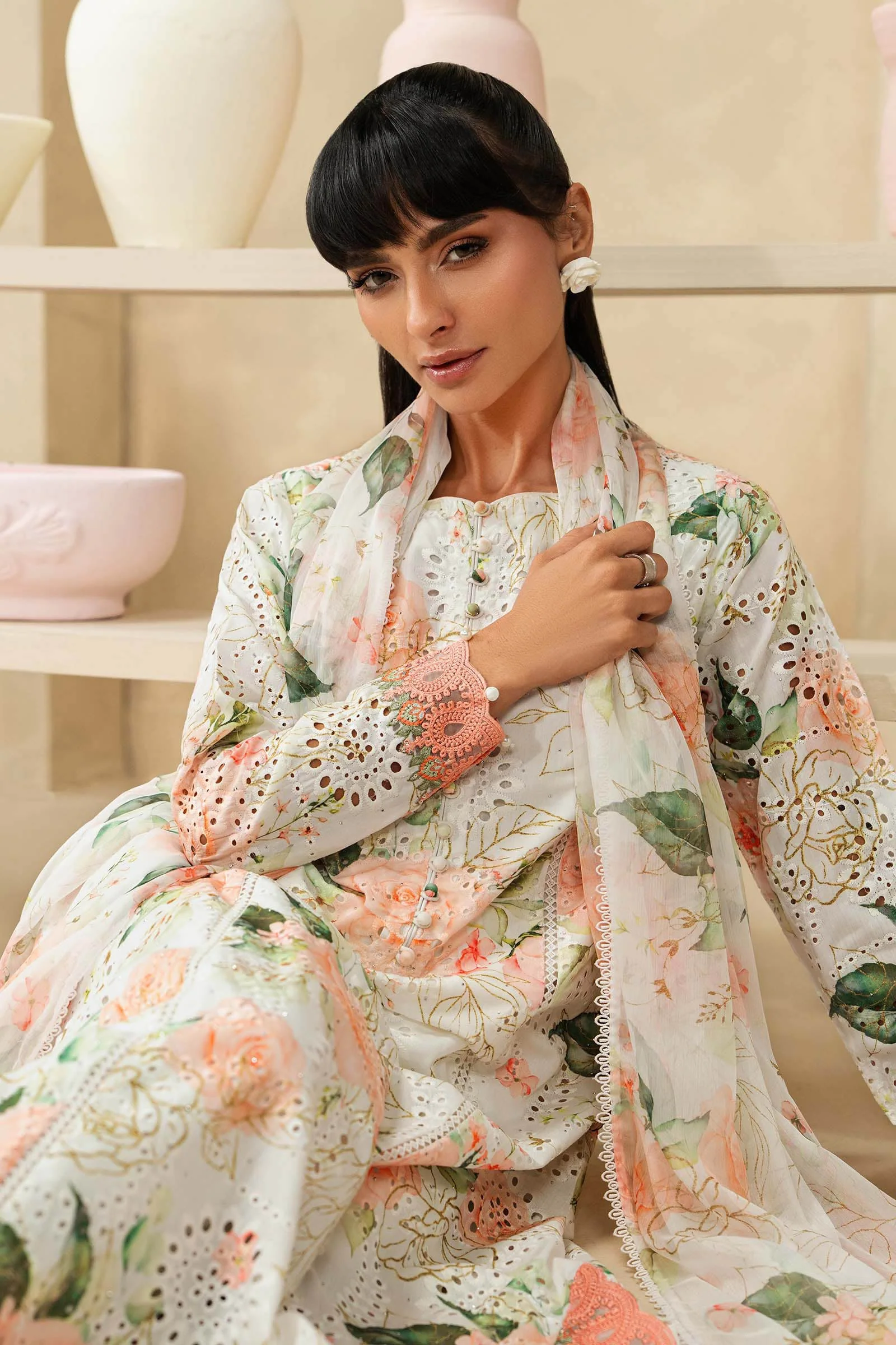 3 Piece Embroidered Lawn Suit - Image 2