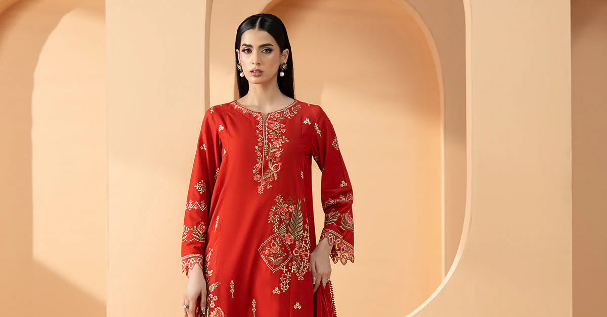 3 Piece Embroidered Lawn Suit - Image 9