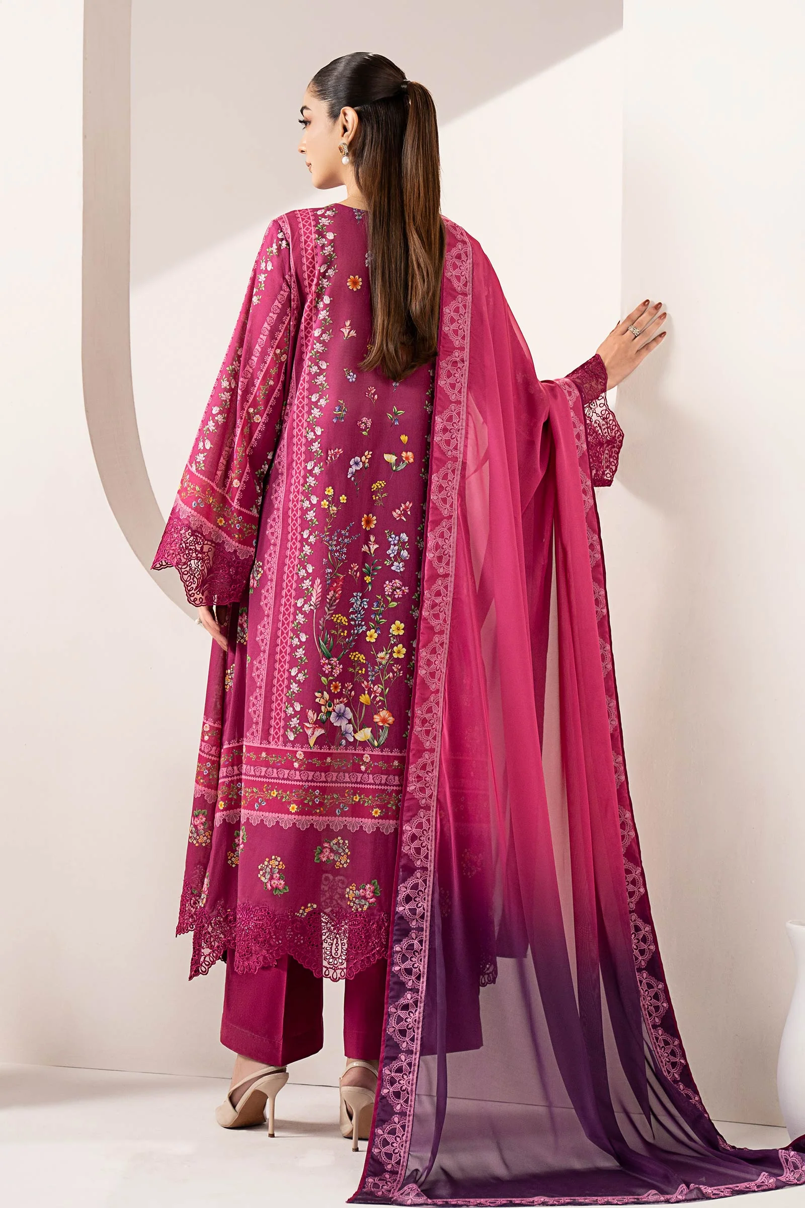 3 Piece Embroidered Lawn Suit - Image 9