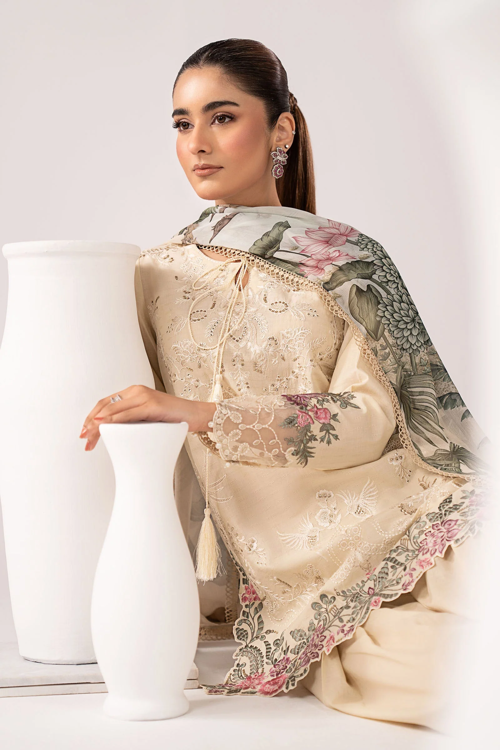 3 Piece Embroidered Dobby Lawn Suit - Image 2