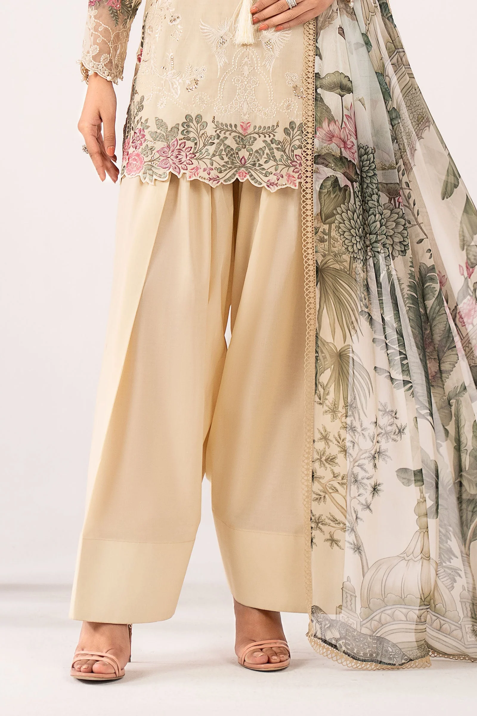 3 Piece Embroidered Dobby Lawn Suit - Image 5