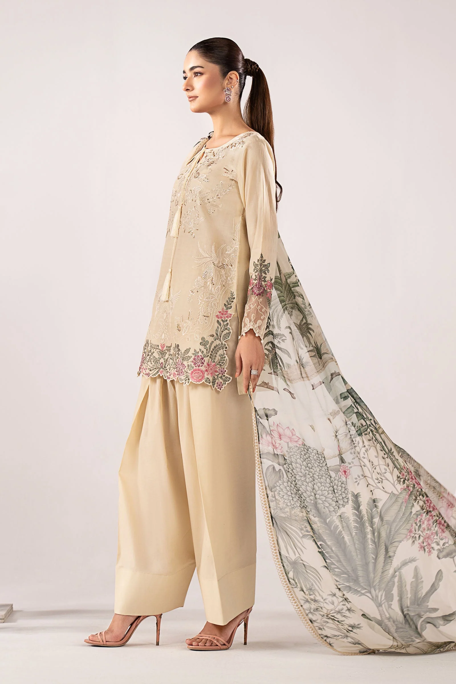 3 Piece Embroidered Dobby Lawn Suit - Image 6