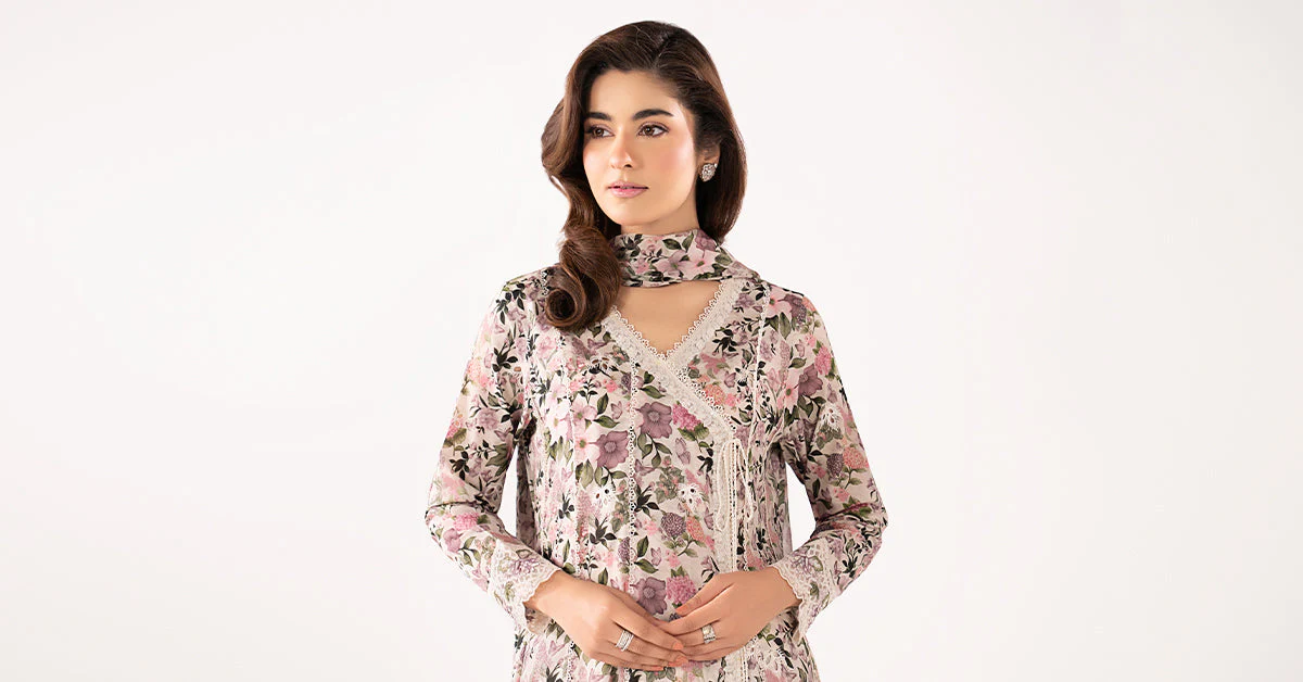 3 Piece Embroidered Lawn Suit - Image 10
