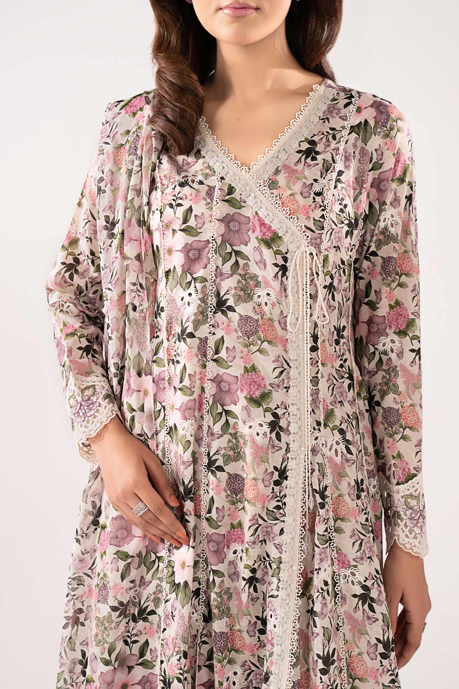 3 Piece Embroidered Lawn Suit - Image 6