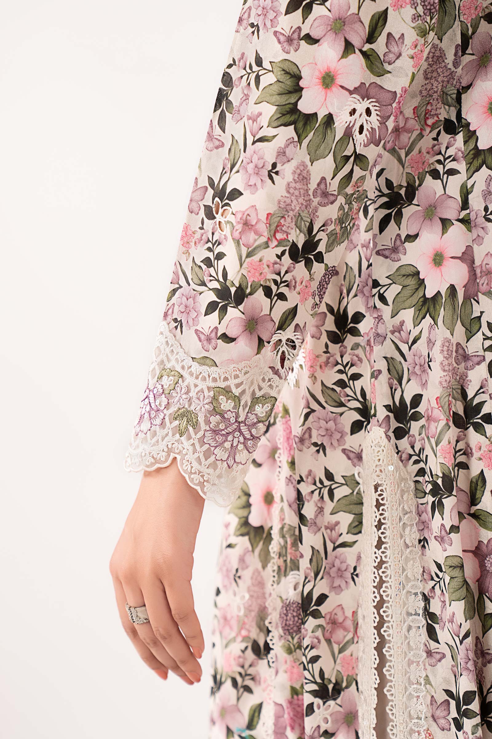 3 Piece Embroidered Lawn Suit - Image 7