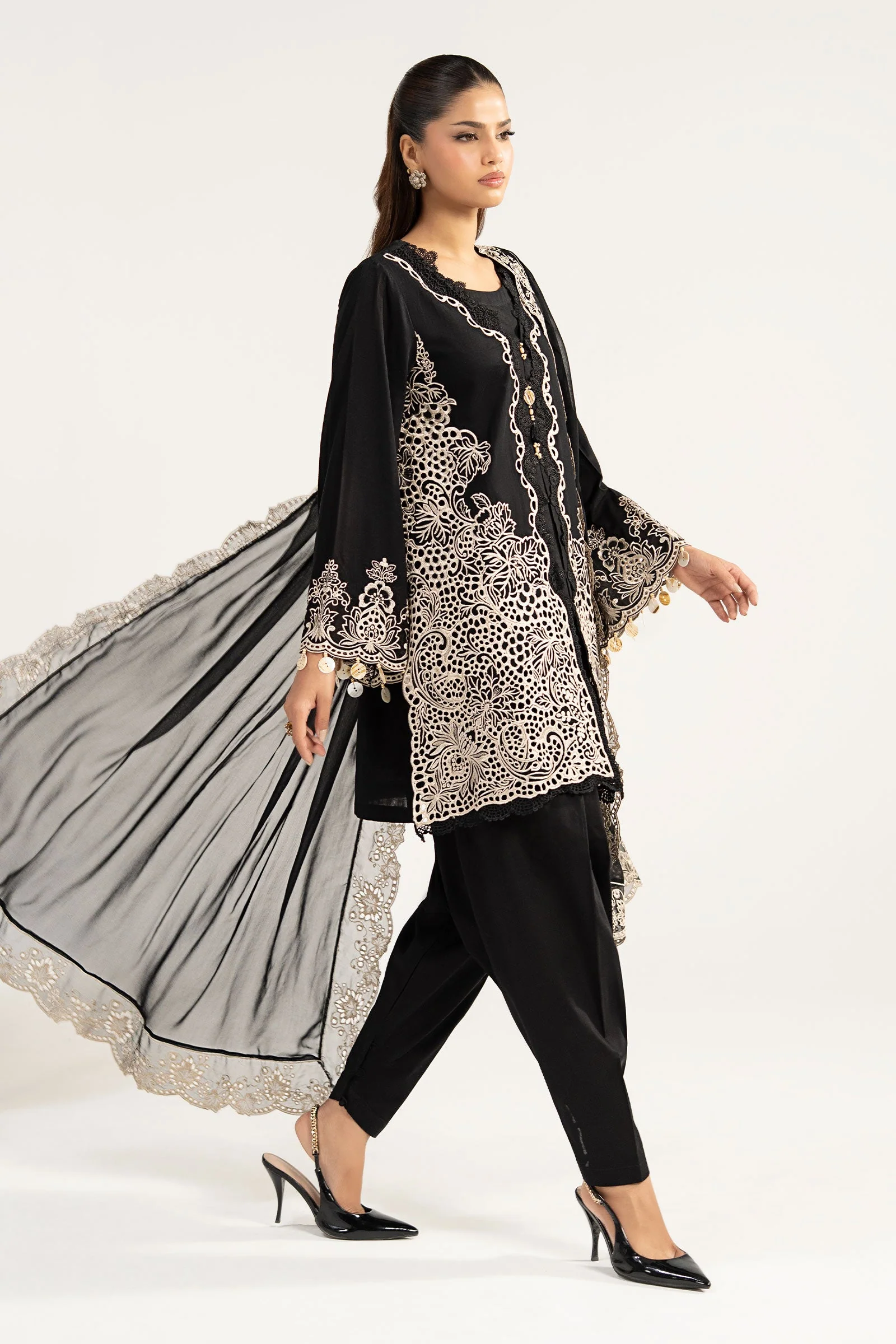 3 Piece Embroidered Lawn Suit - Image 7