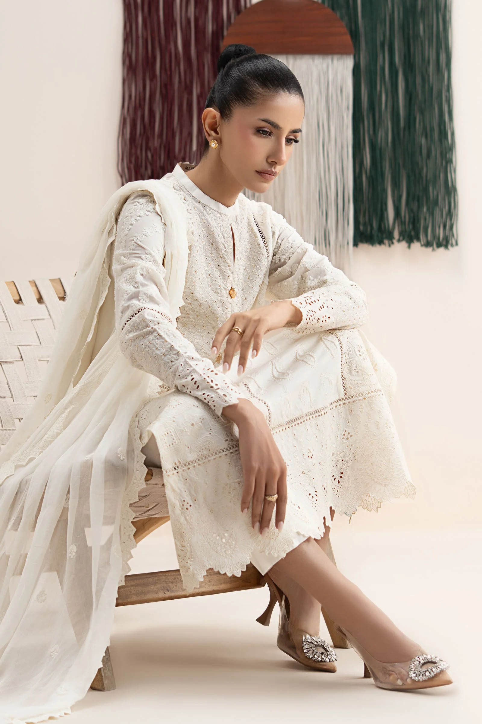 3 Piece Embroidered Lawn Suit - Image 3