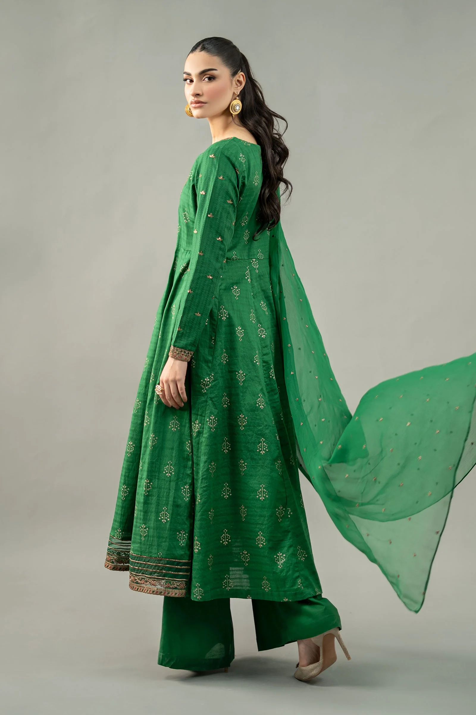 3 Piece Embroidered Suit - Image 6