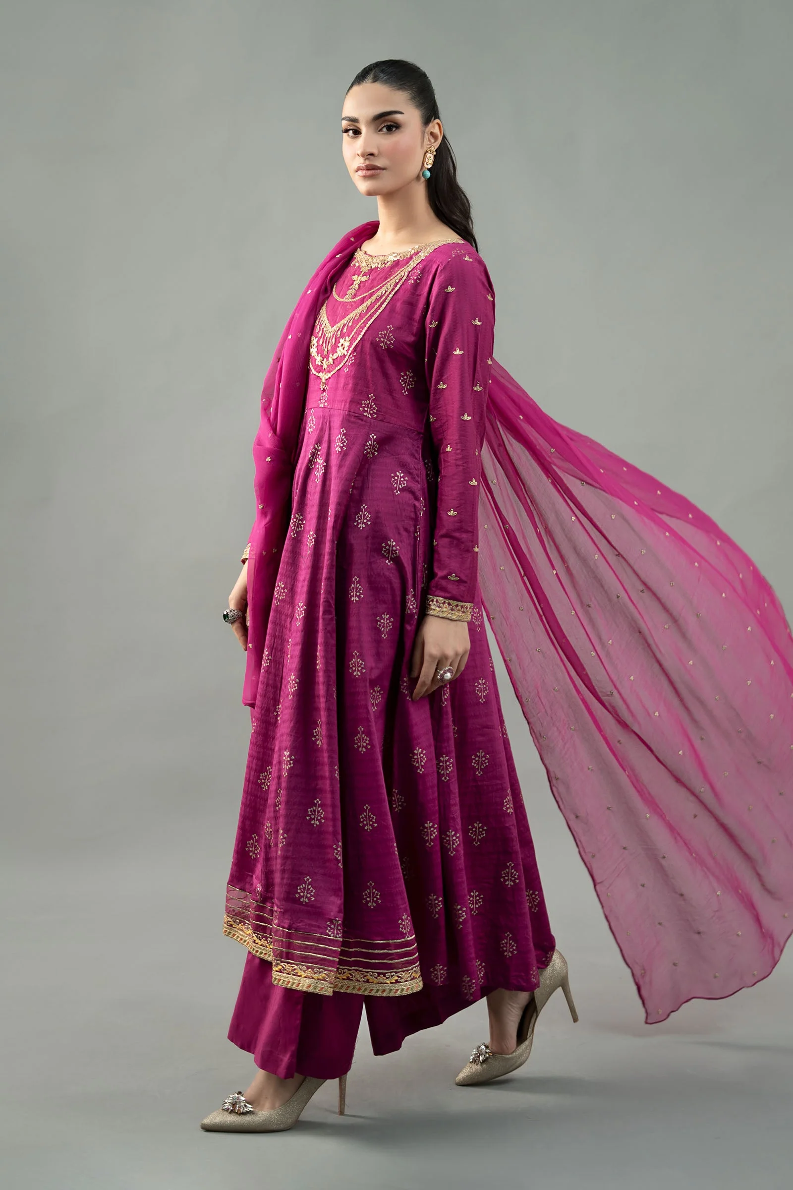 3 Piece Embroidered Suit - Image 3