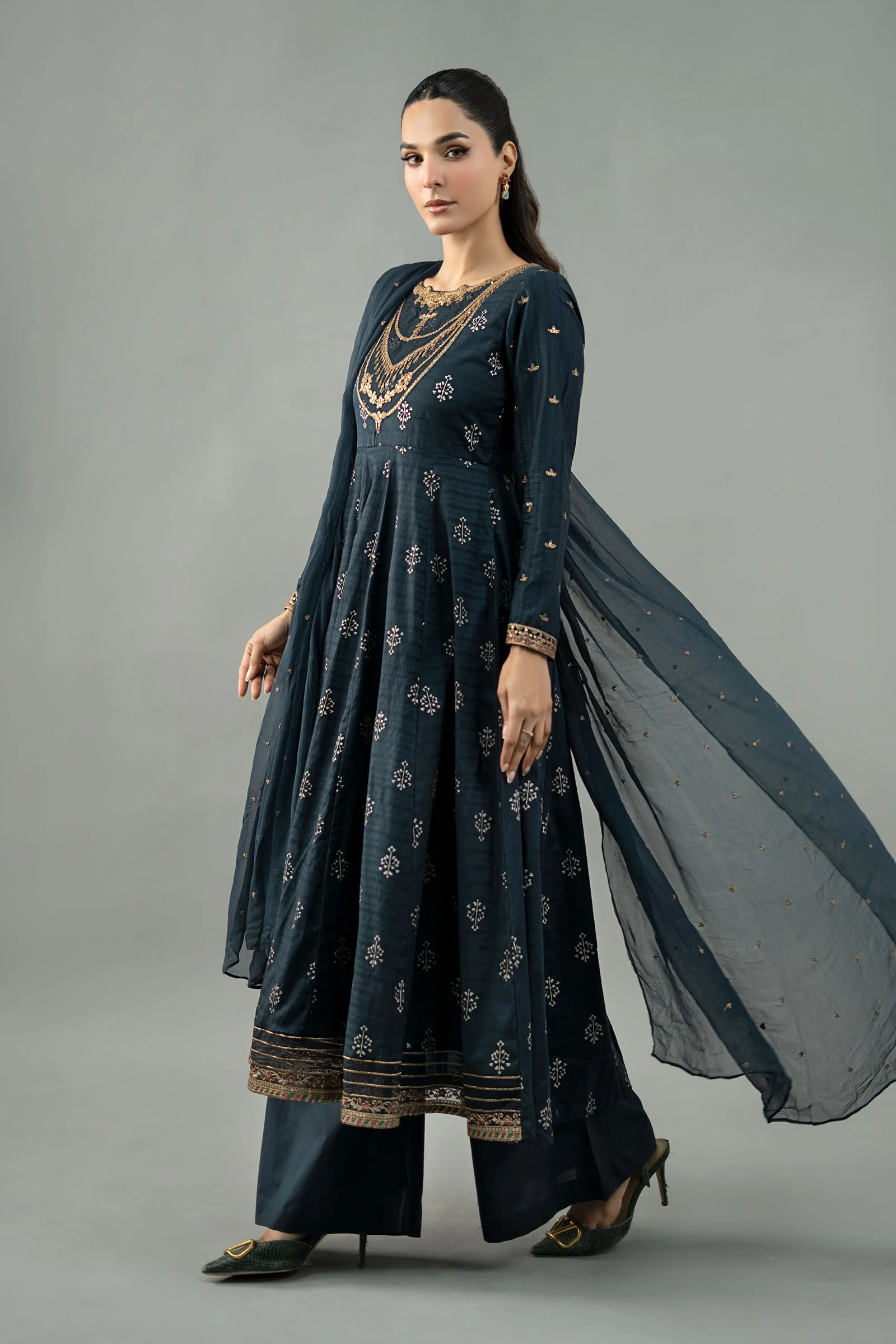3 Piece Embroidered Suit - Image 5
