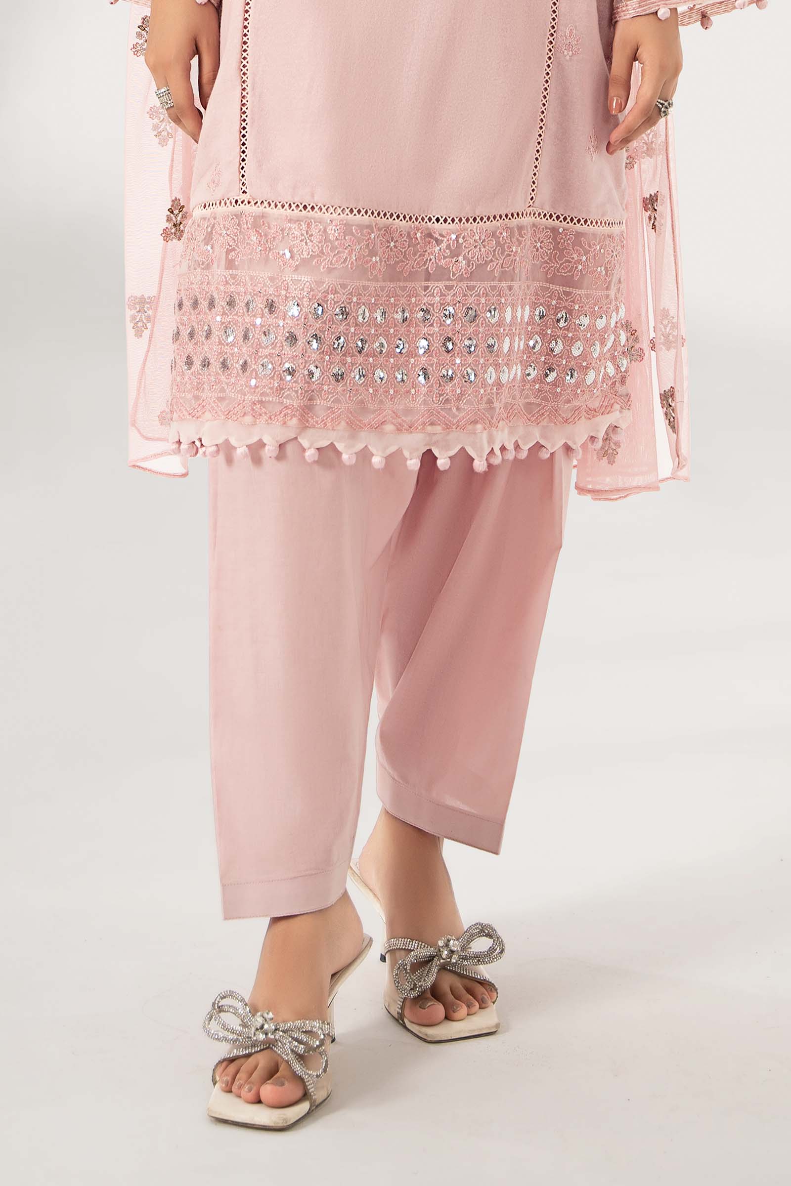 3 Piece Embroidered Lawn Suit - Image 4