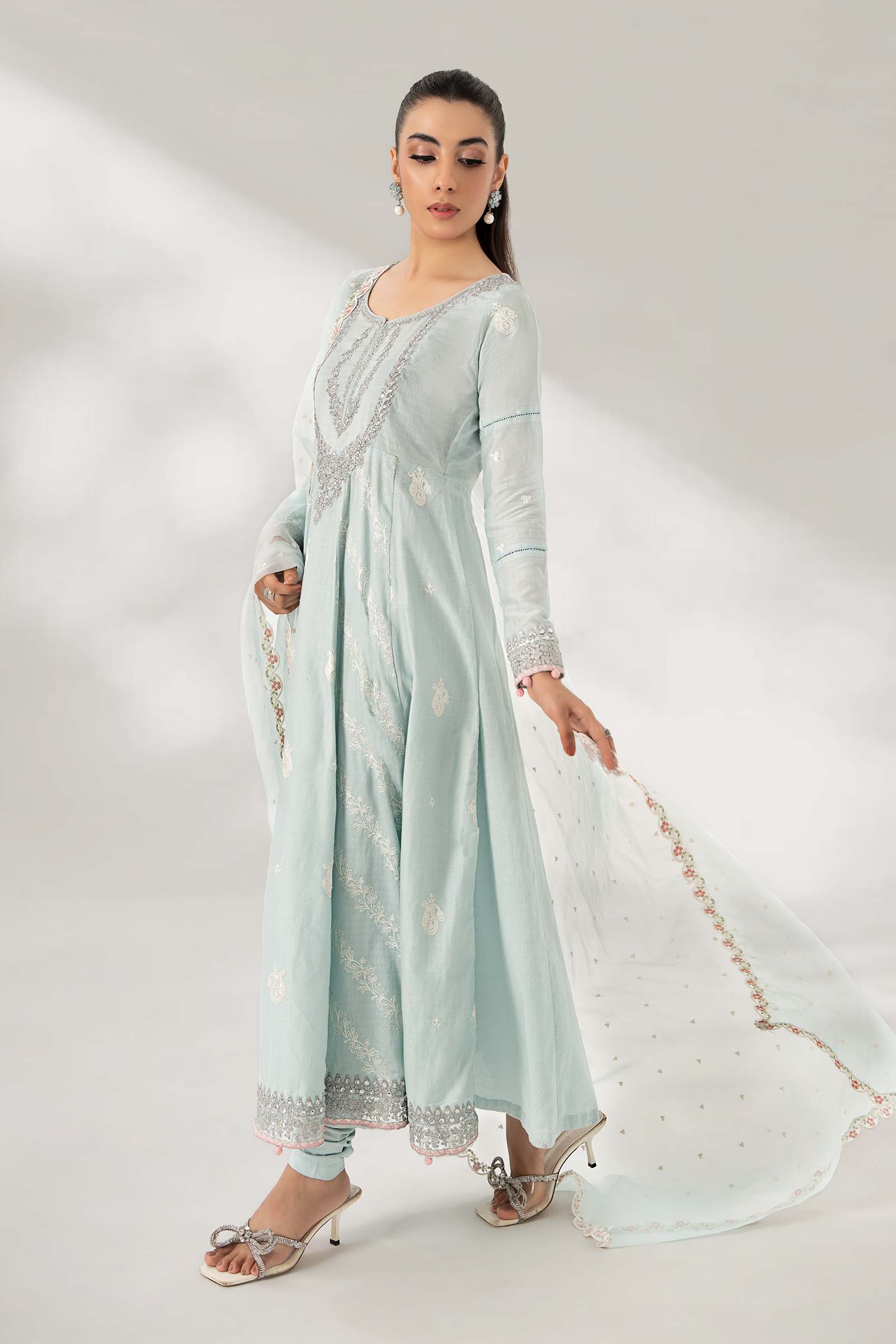 3 Piece Embroidered Lawn Suit - Image 5