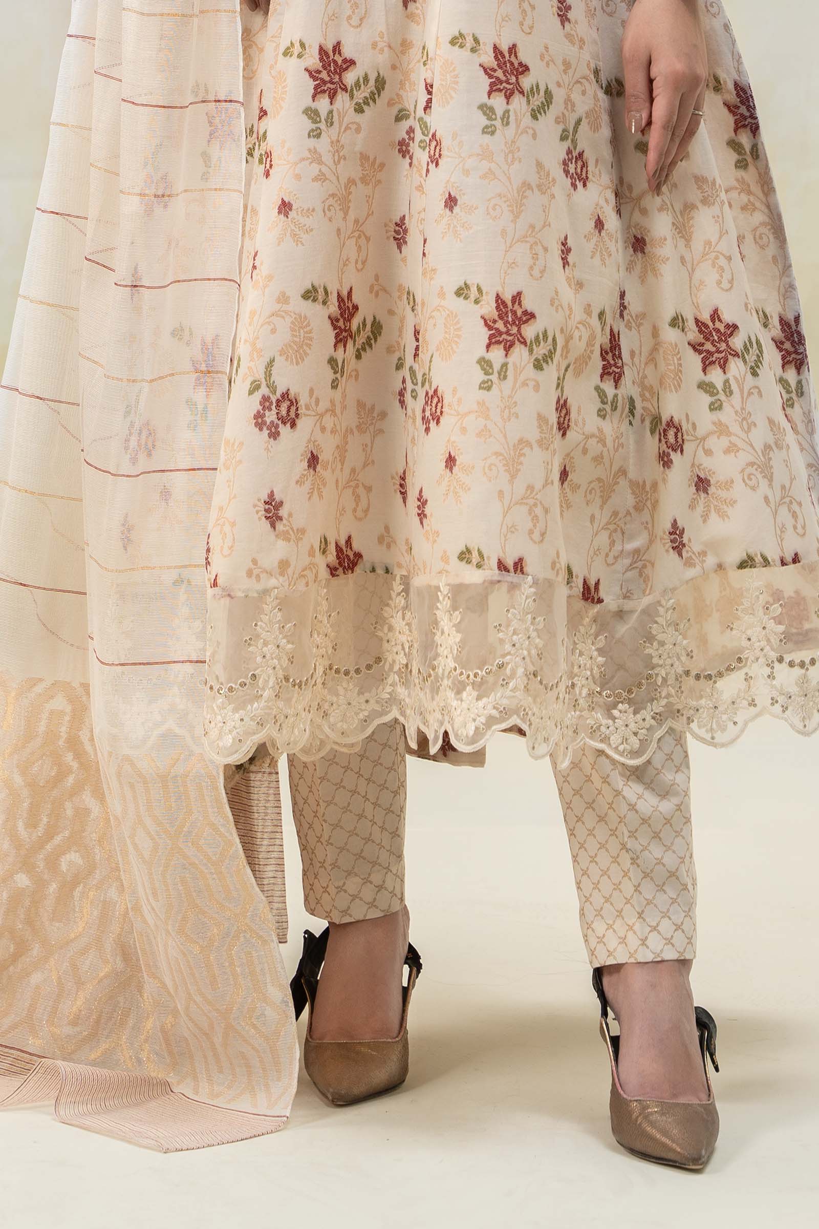 3 Piece Embroidered Suit - Image 3