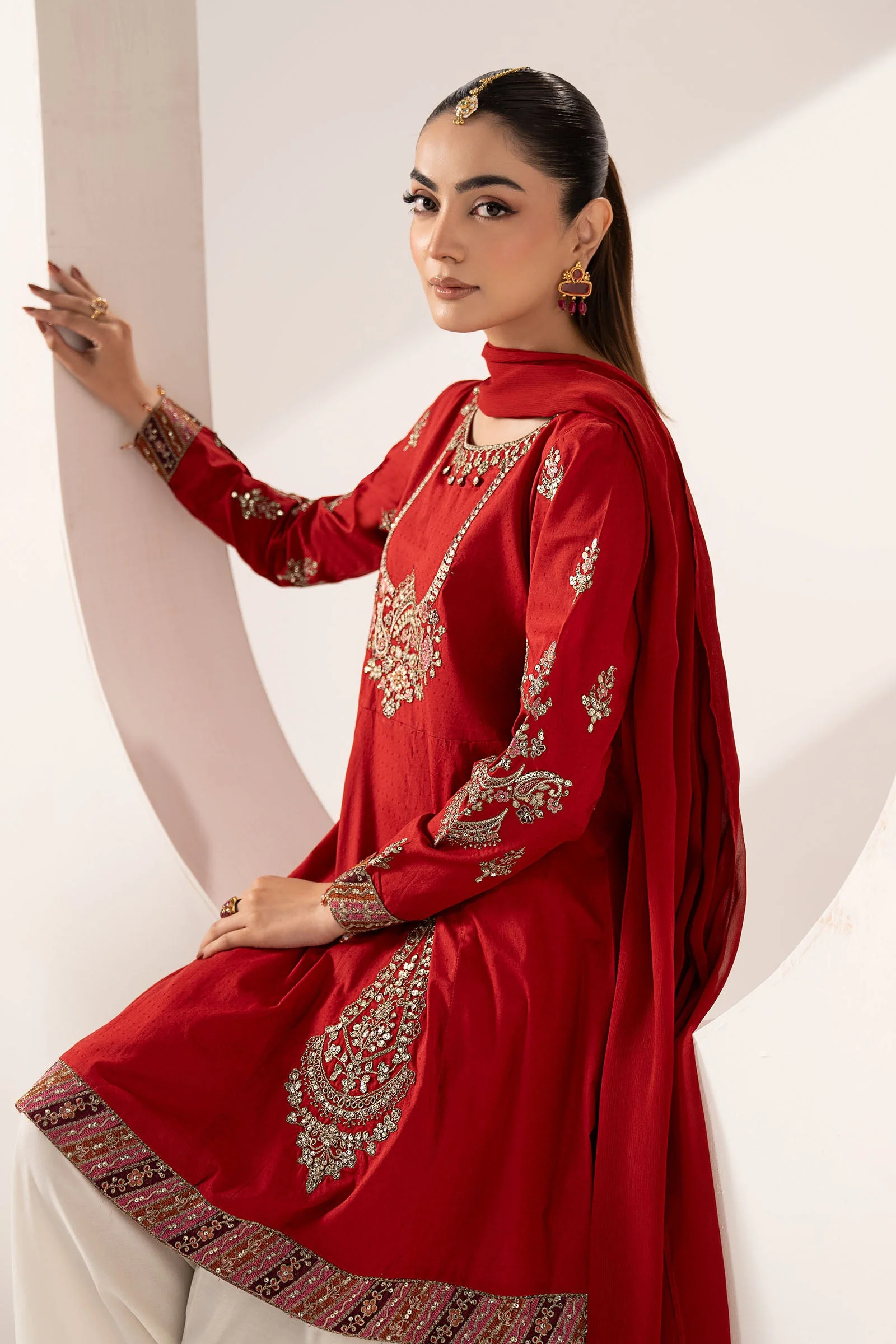3 Piece Embroidered Dobby Lawn Suit - Image 2